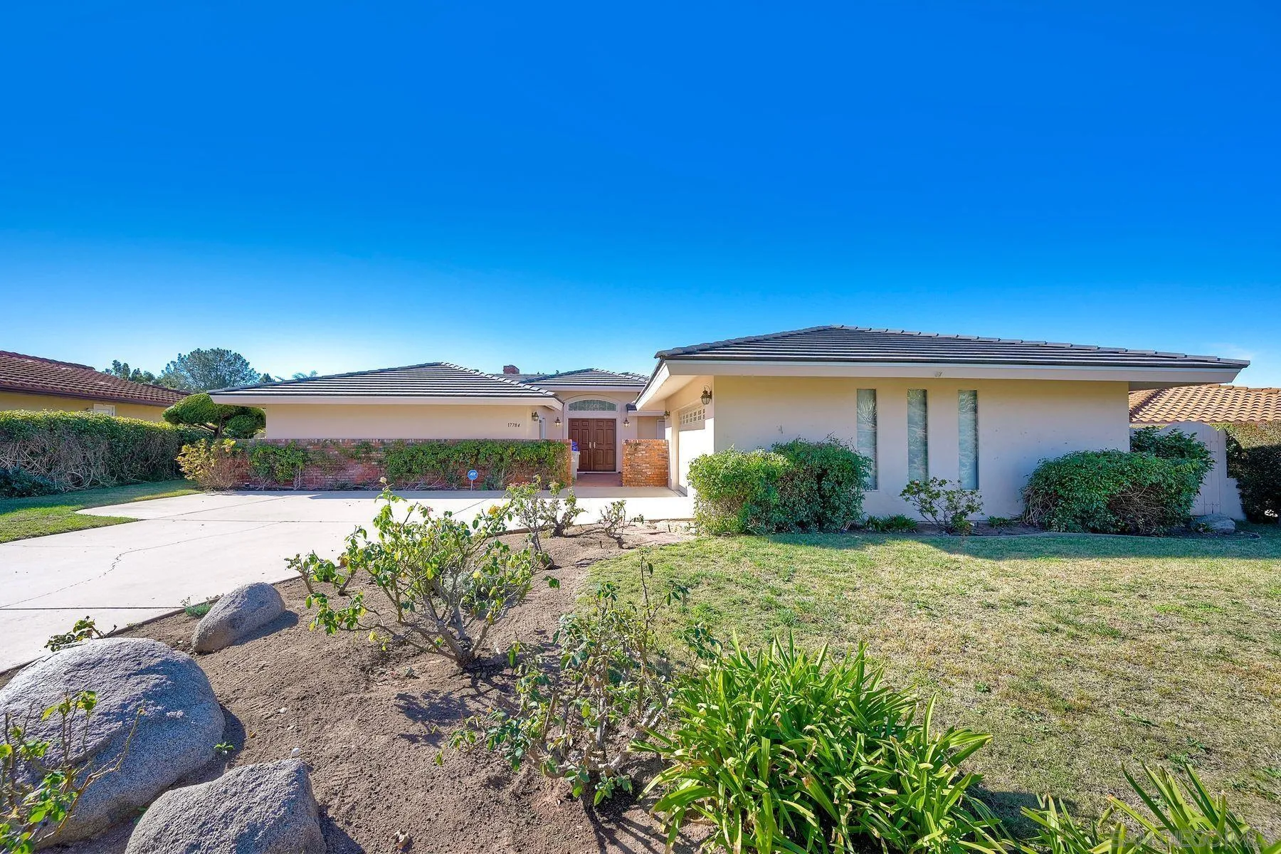 https://cdn.realtyfeed.com/cdn/127/260003291/76f6ff27365d70aba060d4d93da672ae.webp