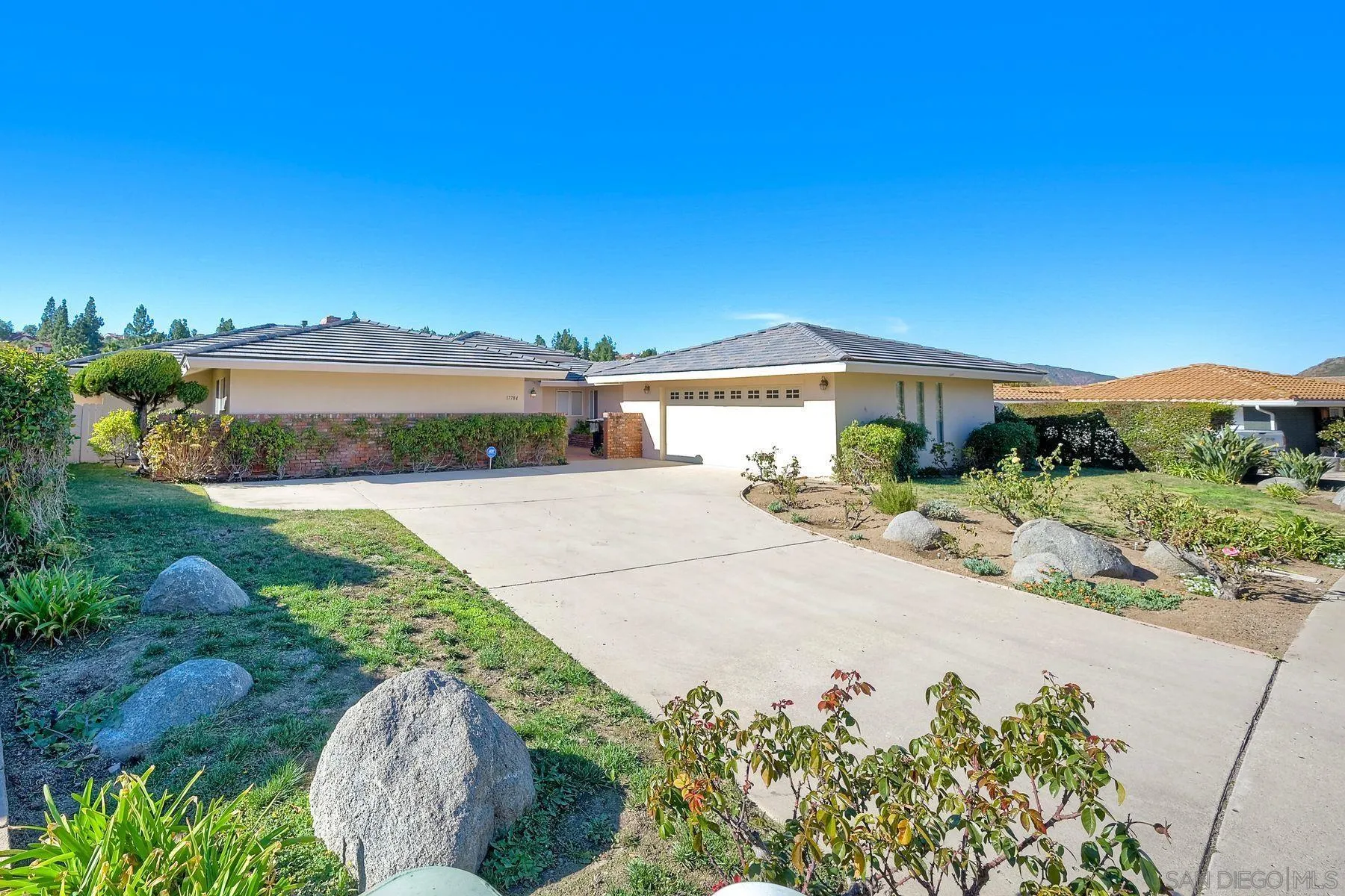 https://cdn.realtyfeed.com/cdn/127/260003291/a4b0b27a89485ef30e3b9a69b4ed3efa.webp