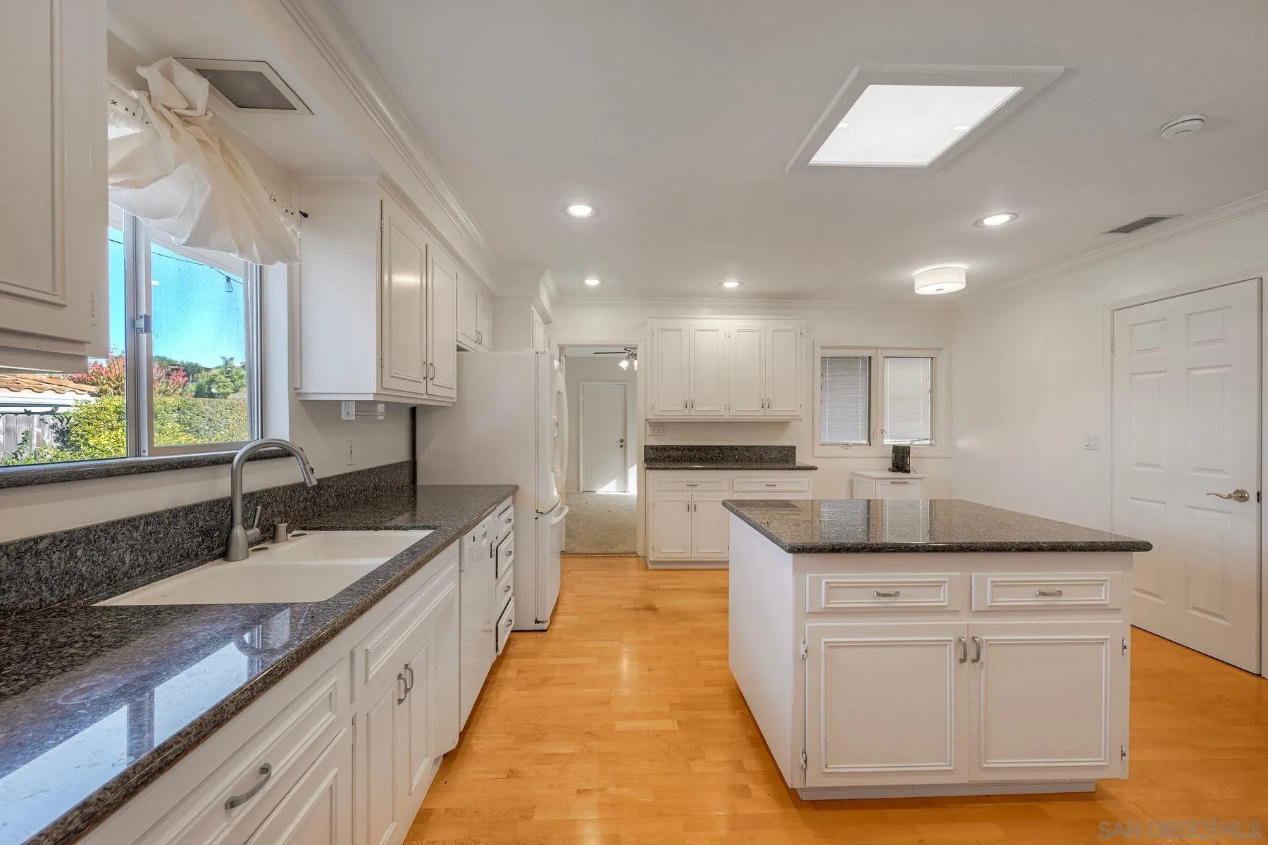 https://cdn.realtyfeed.com/cdn/127/260003291/cd7b022377b12a6a1cf0c0ba920da48e.webp
