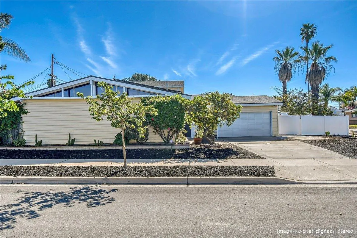 https://cdn.realtyfeed.com/cdn/127/260003293/221f5c3d3a961144498218c2f9674d5b.webp
