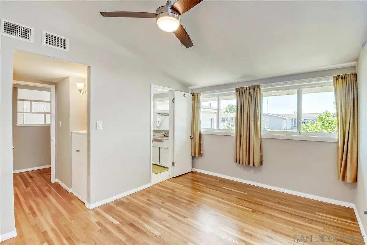 https://cdn.realtyfeed.com/cdn/127/260003293/72fb12b32a7ec443d8947132d9d20b71.webp