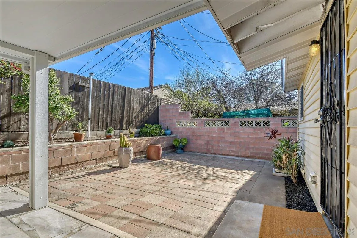 https://cdn.realtyfeed.com/cdn/127/260003293/9a9ce6cd6961f700d8ae340ff924daa7.webp