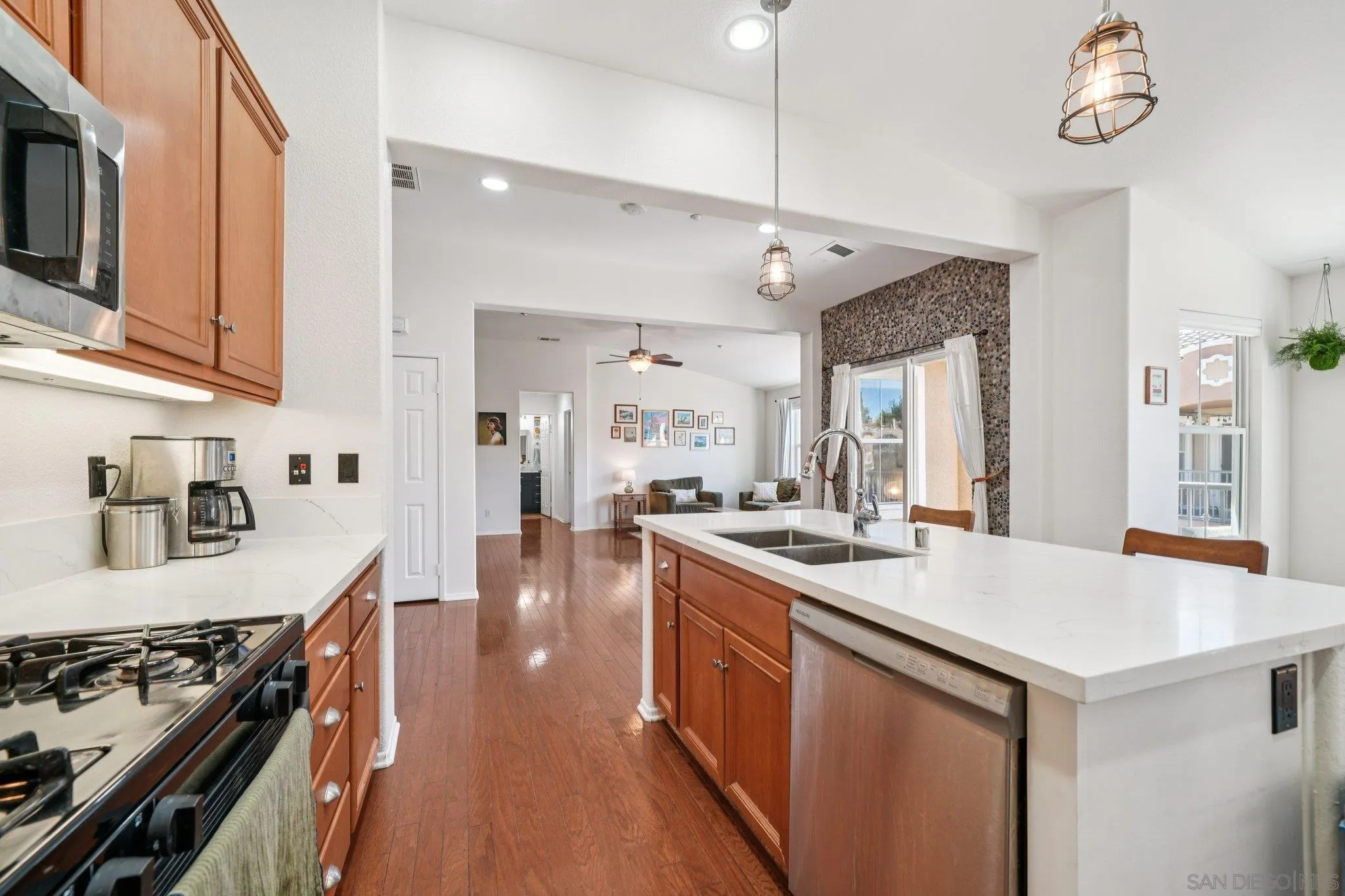 Photo #11: 260003294 Listing: Photo #11