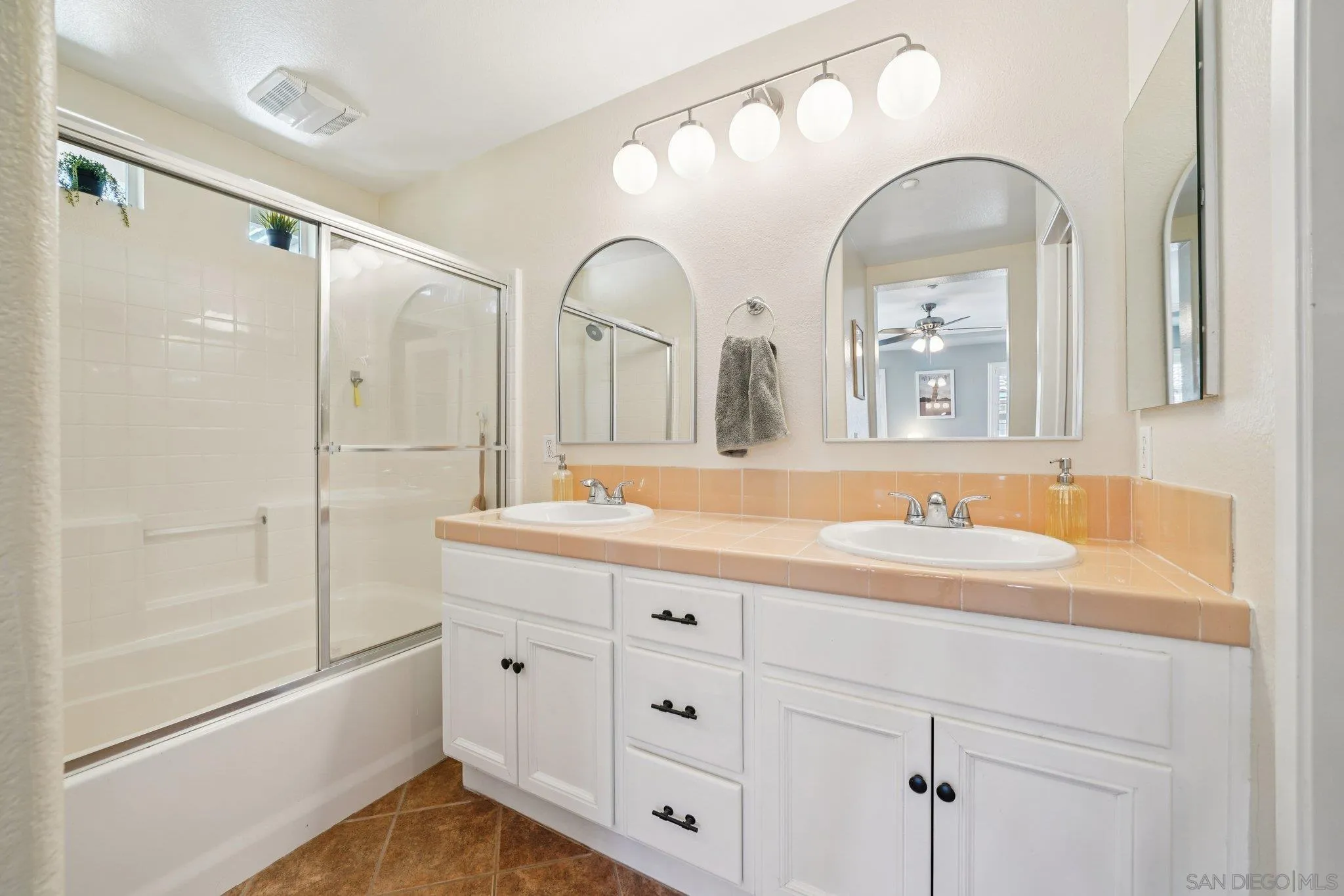 Photo #16: 260003294 Listing: Photo #16