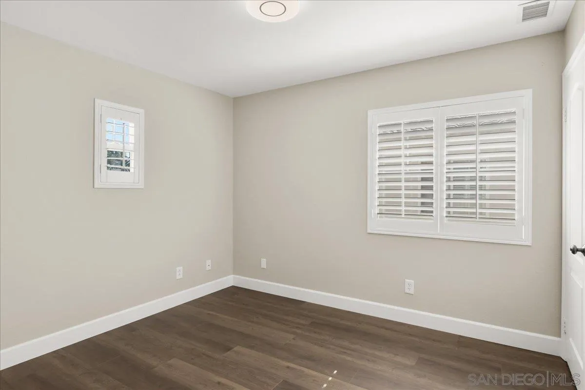https://cdn.realtyfeed.com/cdn/127/260003295/f6777bf467846593b8ef433d9e3083be.webp