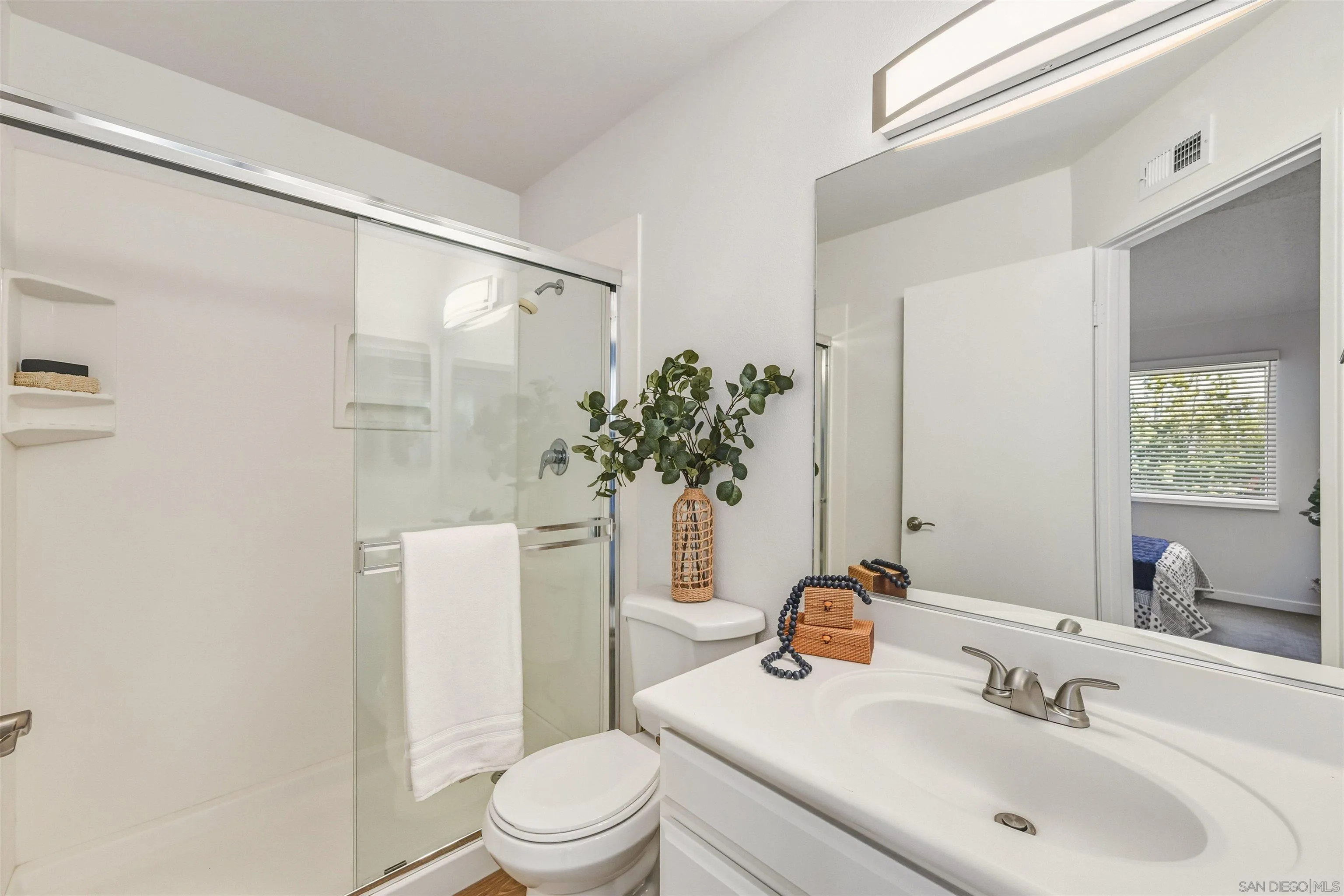 Photo #11: 260003296 Listing: Photo #11