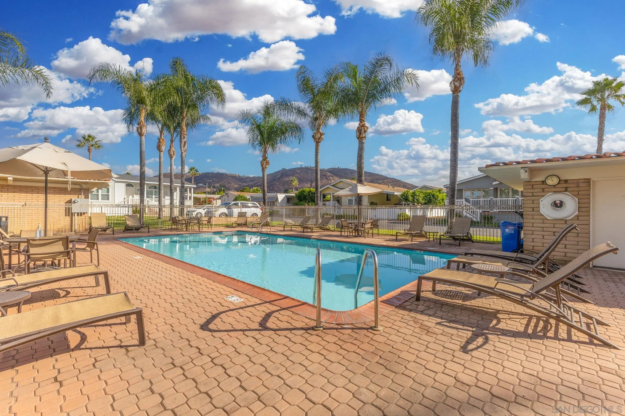 https://cdn.realtyfeed.com/cdn/127/260003299/3f3ce40b4993965104e6636007231af7.webp