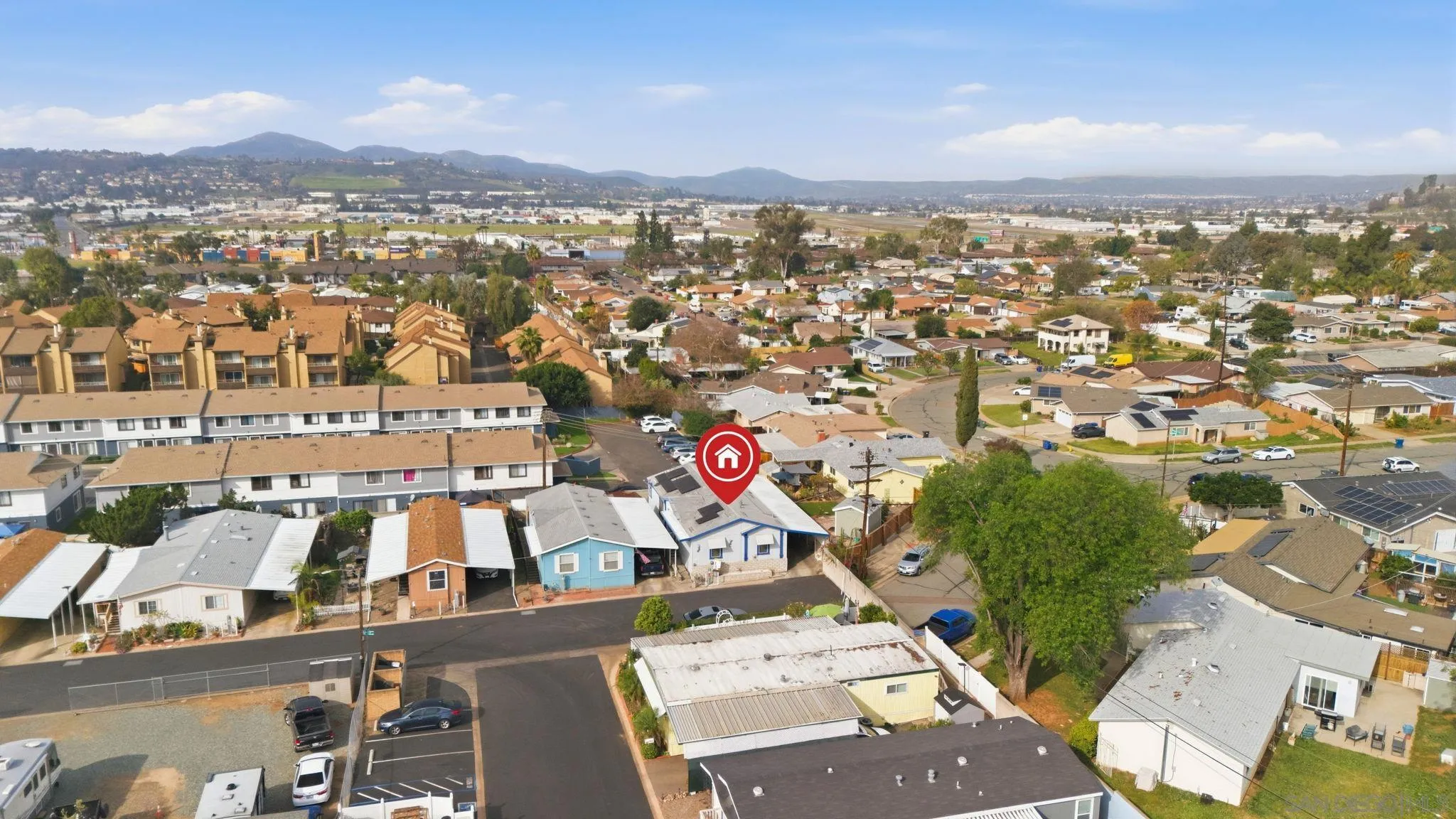 https://cdn.realtyfeed.com/cdn/127/260003299/44efb50d179a9fefe6b6723a5948d0a6.webp