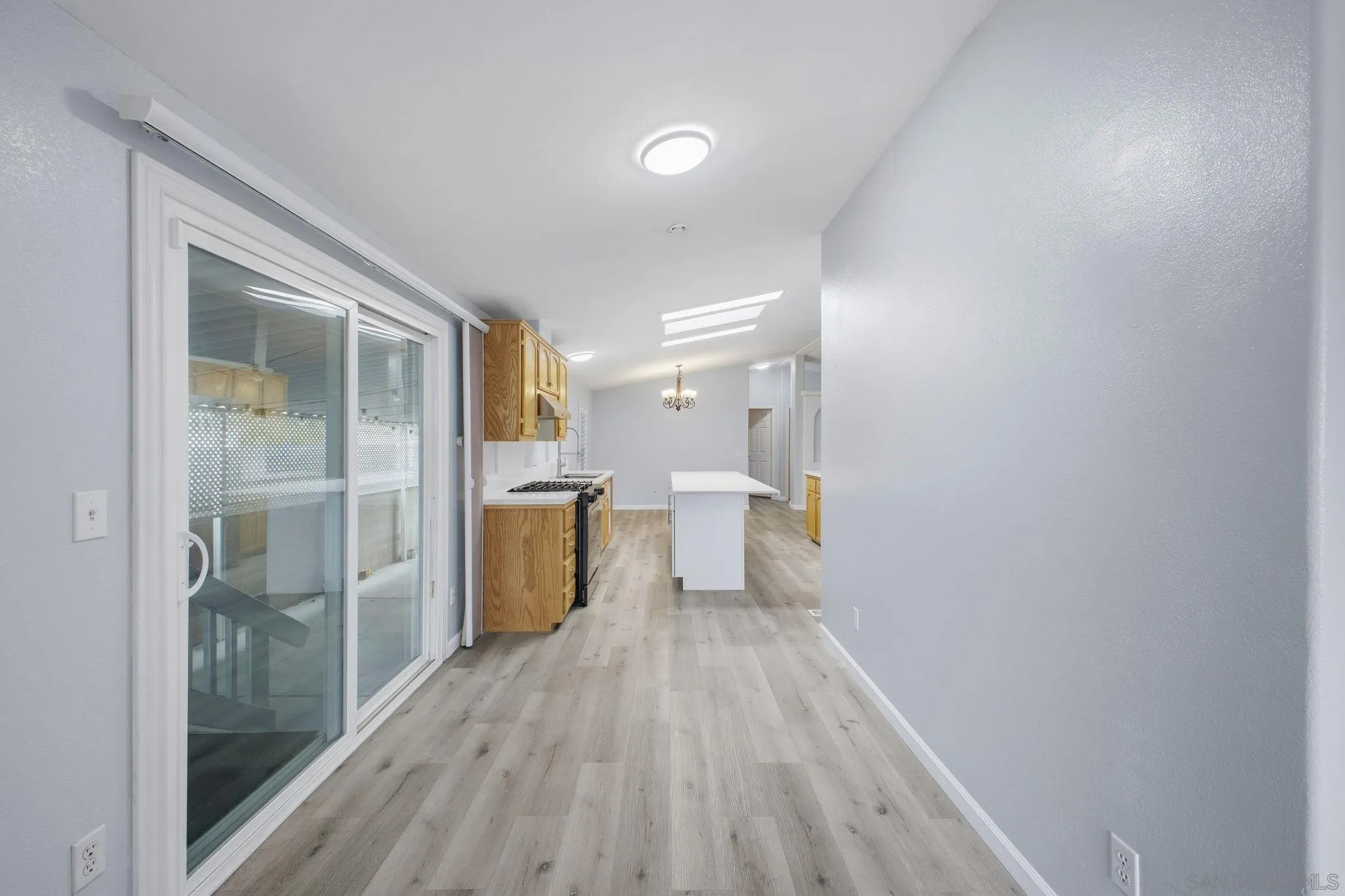 https://cdn.realtyfeed.com/cdn/127/260003299/7d1d15873db61263eec896a6617b5163.webp