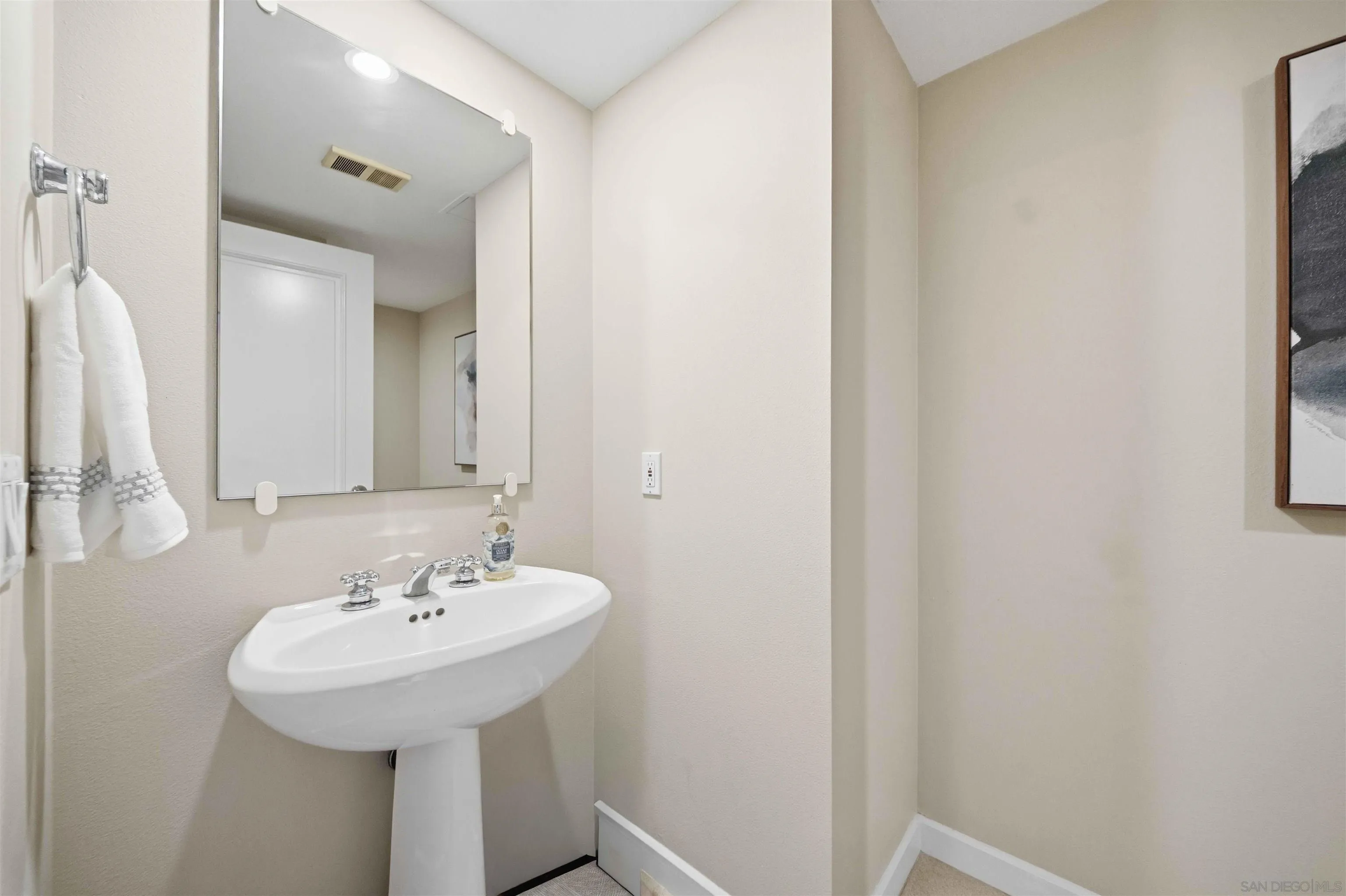 Photo #40: 2600033 Listing: Photo #40