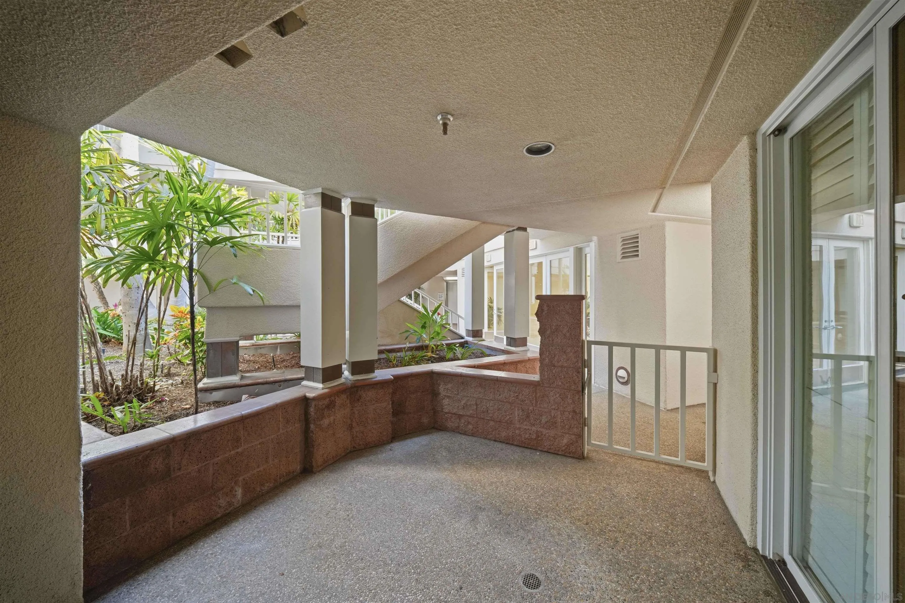 Photo #44: 2600033 Listing: Photo #44