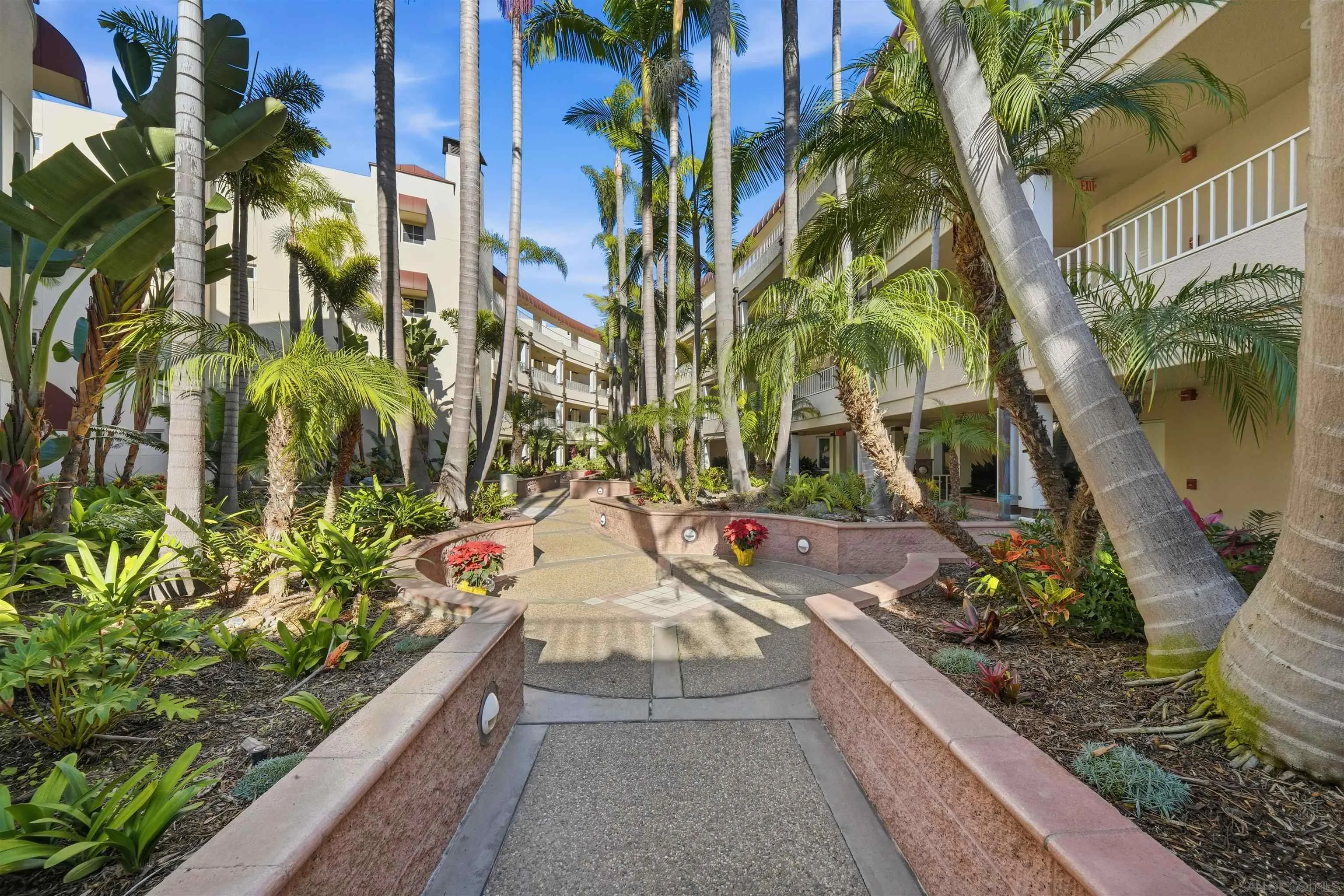 Photo #2: 2600033 Listing: Photo #2