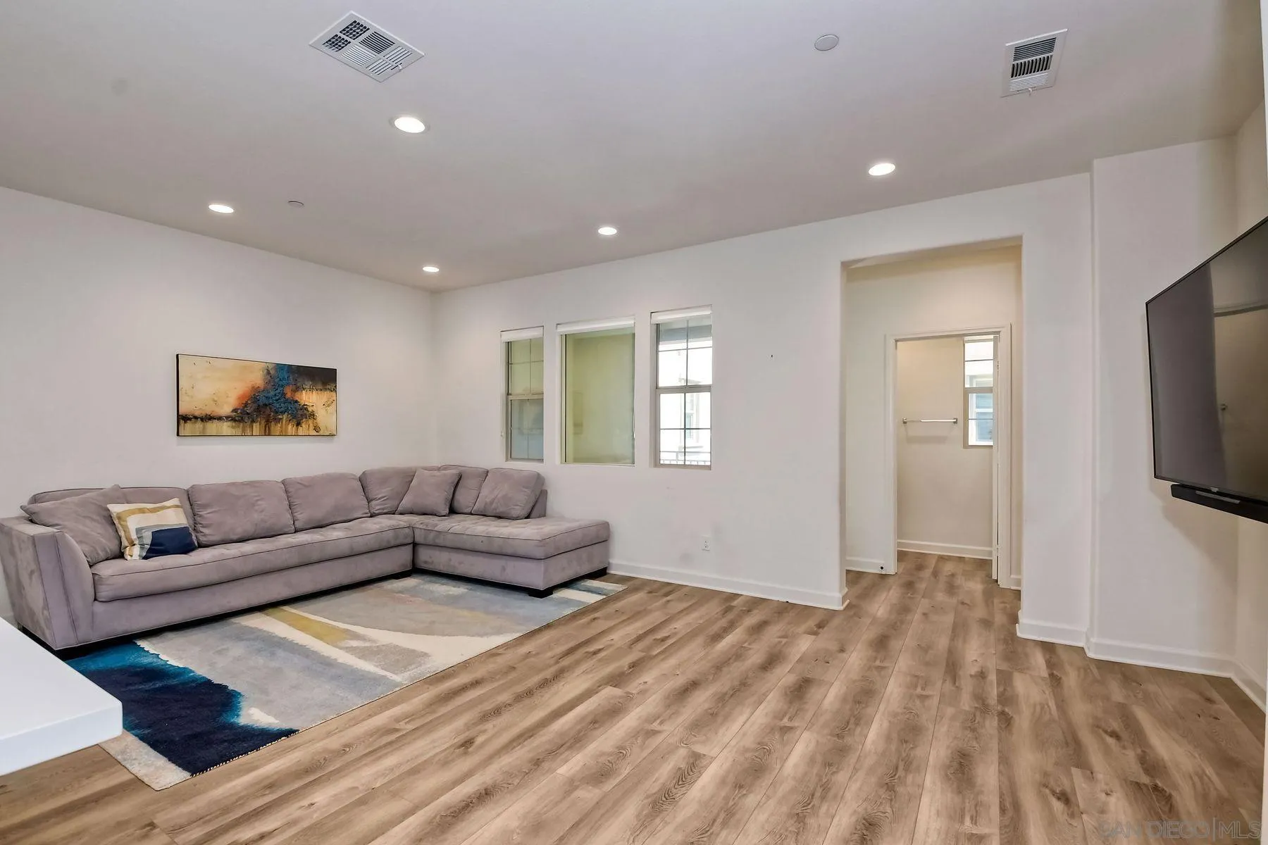 Photo #9: 260003301 Listing: Photo #9