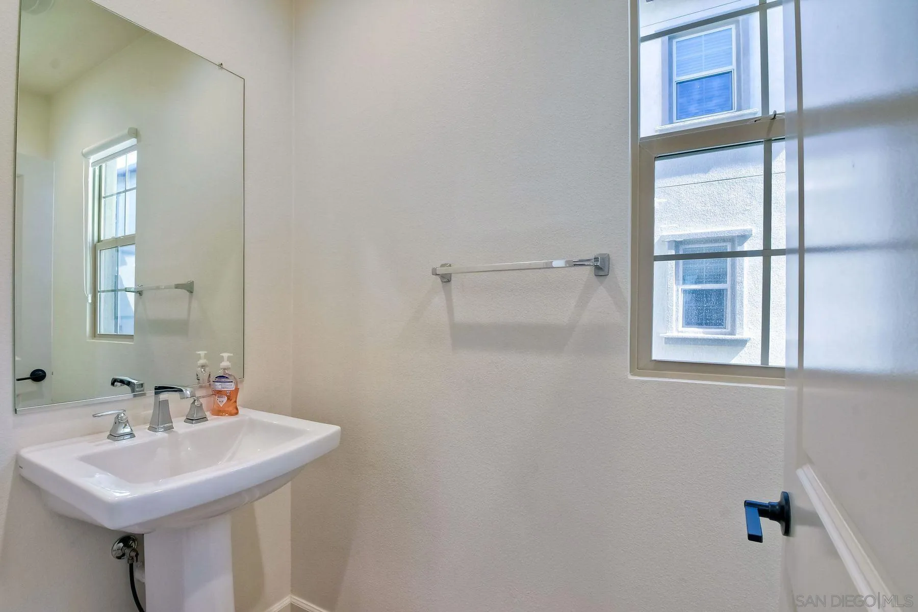 Photo #10: 260003301 Listing: Photo #10