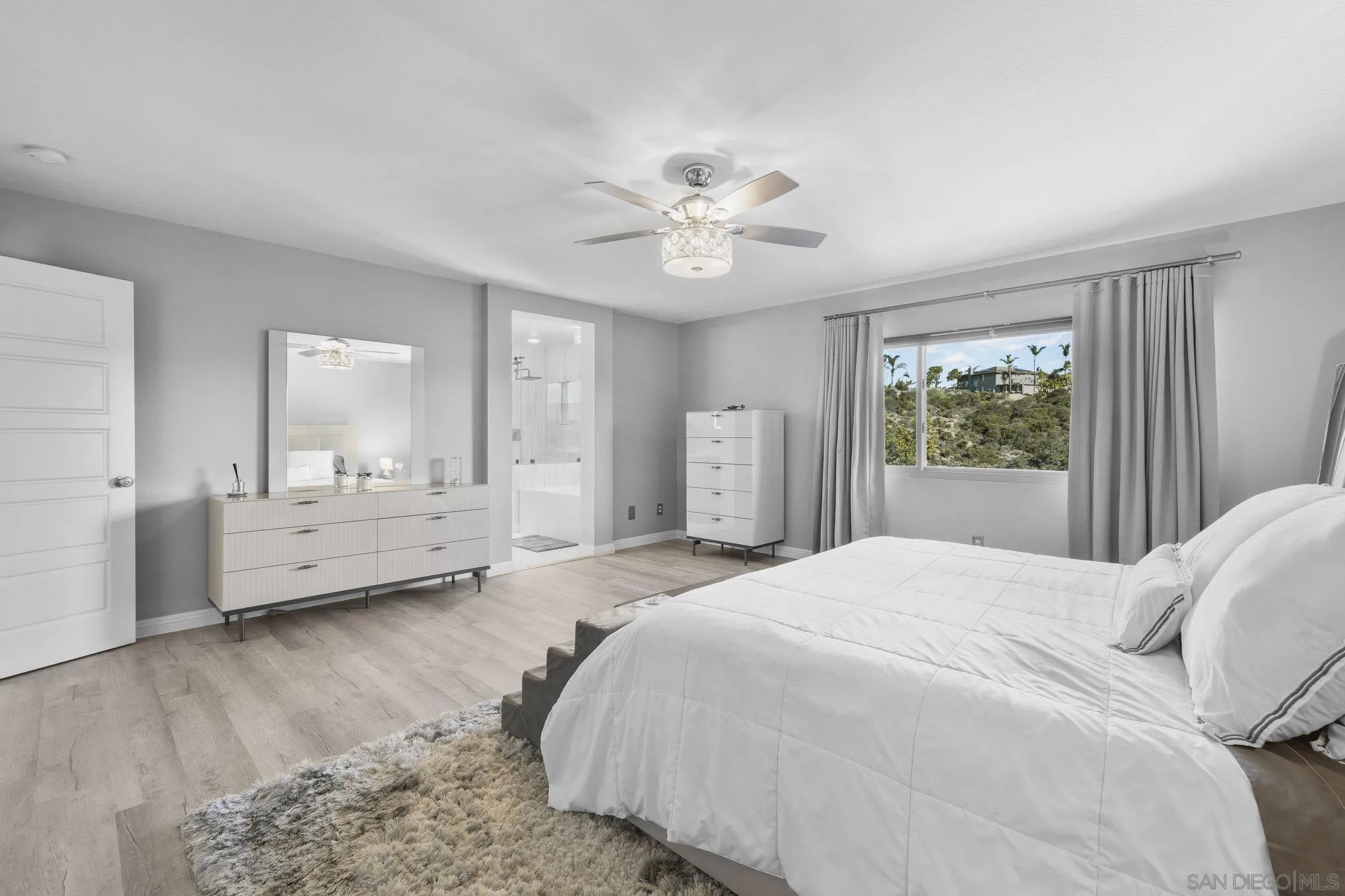 https://cdn.realtyfeed.com/cdn/127/260003308/3a6b6d4efe1204b784b5d71031a2632b.webp