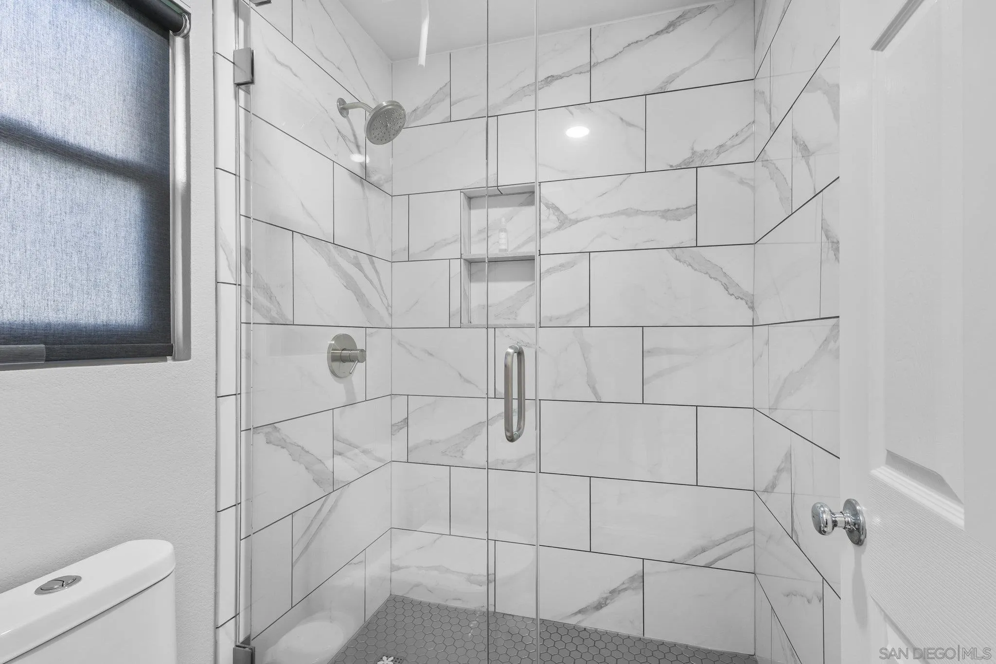 https://cdn.realtyfeed.com/cdn/127/260003308/4c0822e657e3c13452e3472c7b023d5d.webp