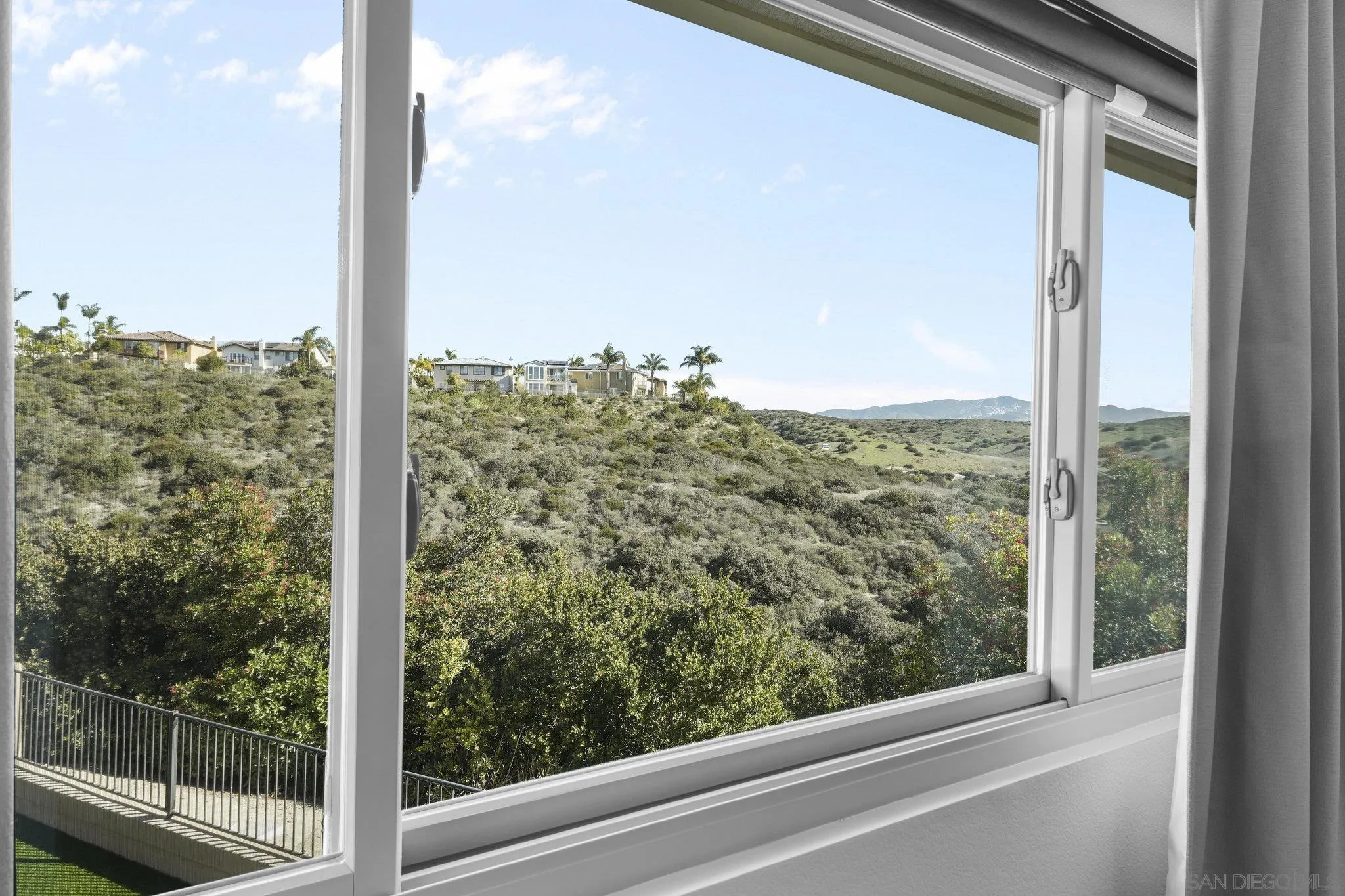 https://cdn.realtyfeed.com/cdn/127/260003308/530381822da83c1d30bd83f11e33bee6.webp