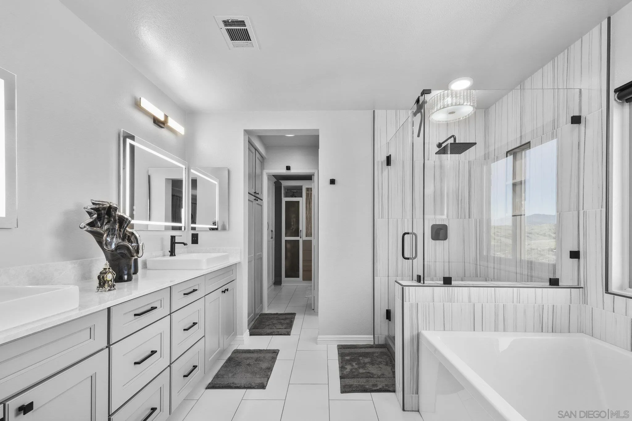 https://cdn.realtyfeed.com/cdn/127/260003308/5d5487055086222672a3b85b3045969e.webp