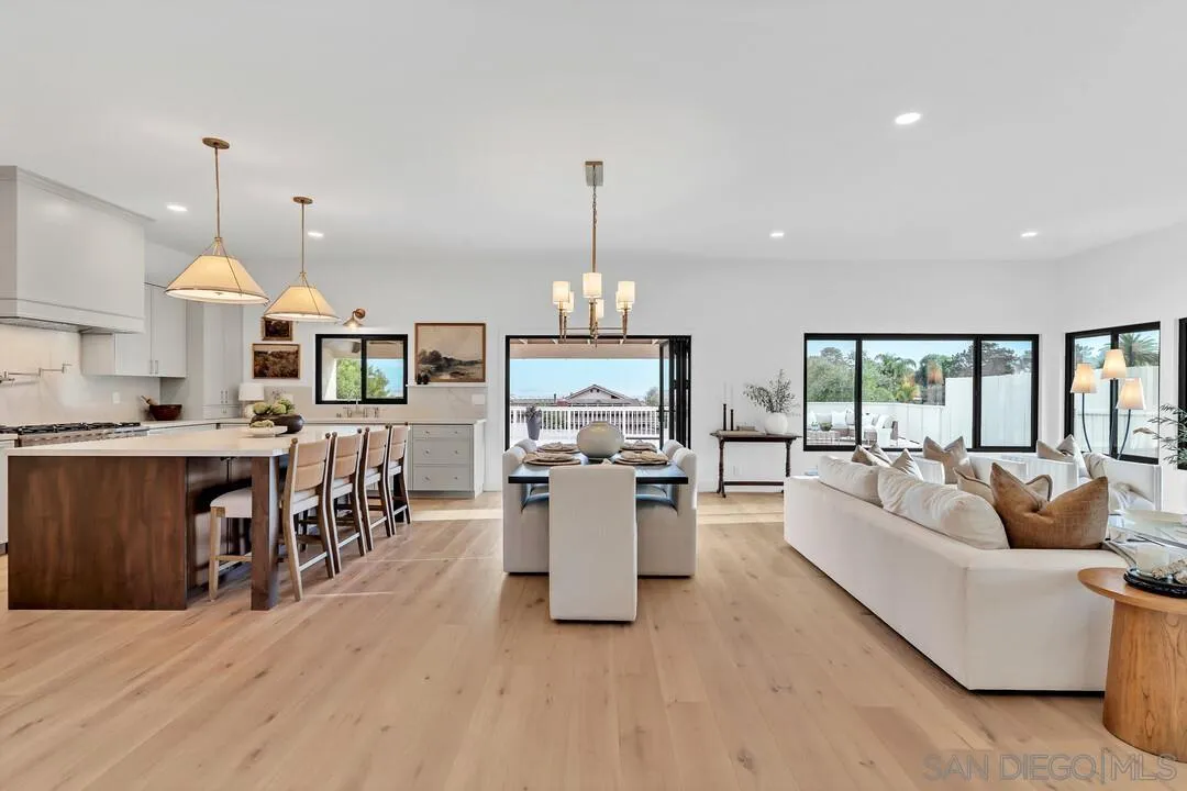 2105 Harbour Heights Rd, San Diego, CA, 92109