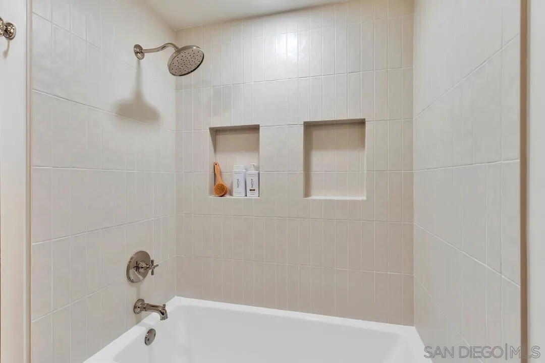 https://cdn.realtyfeed.com/cdn/127/260003314/0ec6ca6e9a6833c3e016884c422b050c.webp