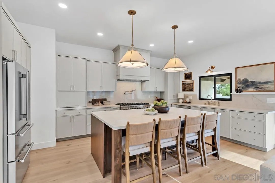 https://cdn.realtyfeed.com/cdn/127/260003314/585a8b84291a8f643056a9cf636c994b.webp