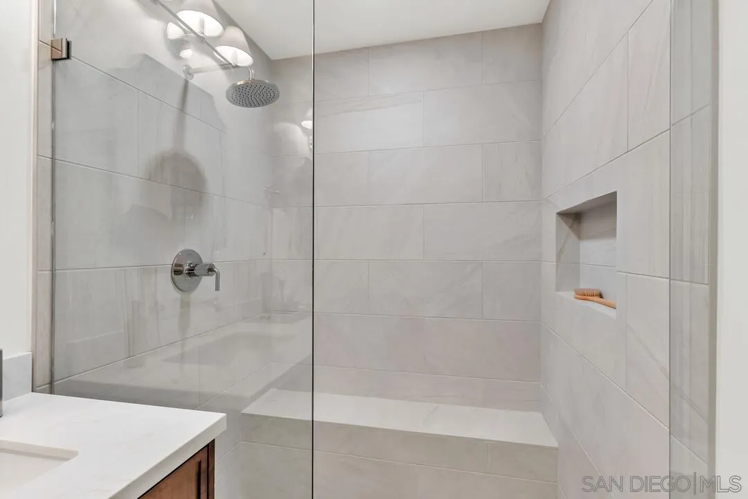 2105 Harbour Heights Rd, San Diego, CA, 92109