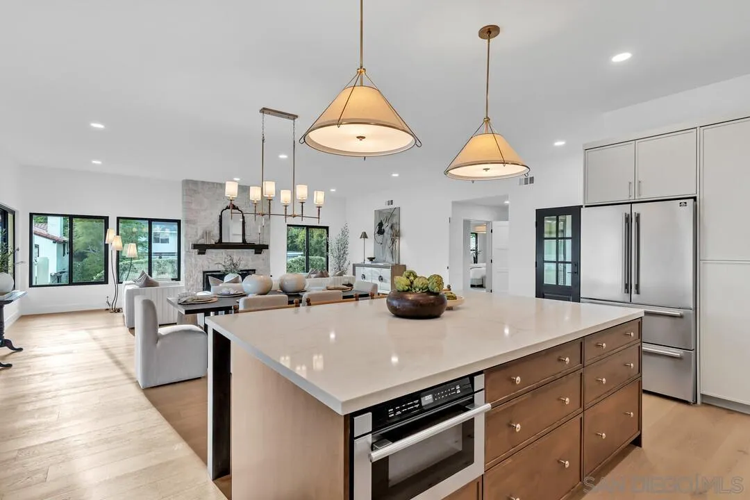 https://cdn.realtyfeed.com/cdn/127/260003314/c695d3fc8e6bf5c5638a8b4bba8e82c3.webp