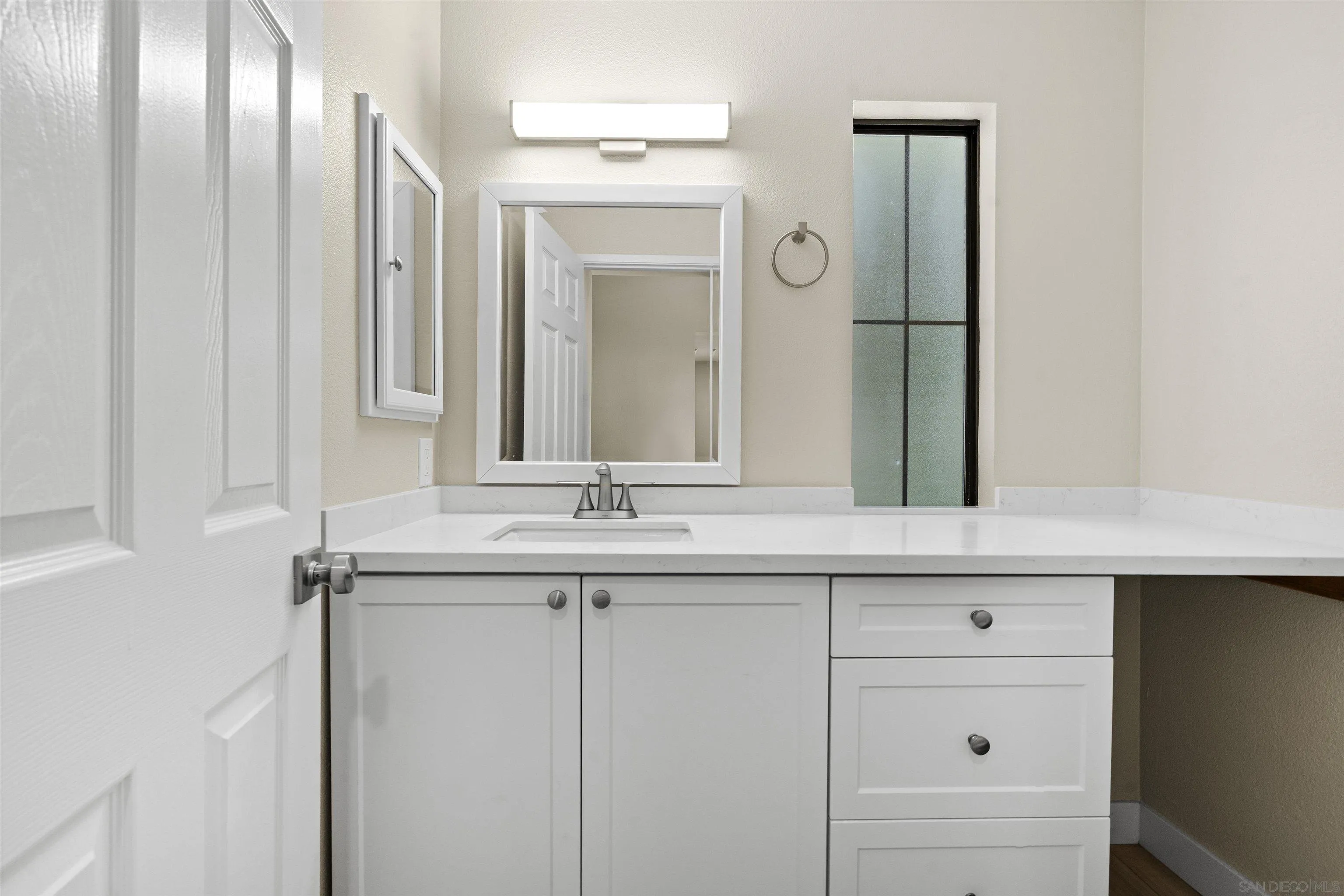 https://cdn.realtyfeed.com/cdn/127/260003317/1737d016b3cbacbda29213e7f725bc73.webp