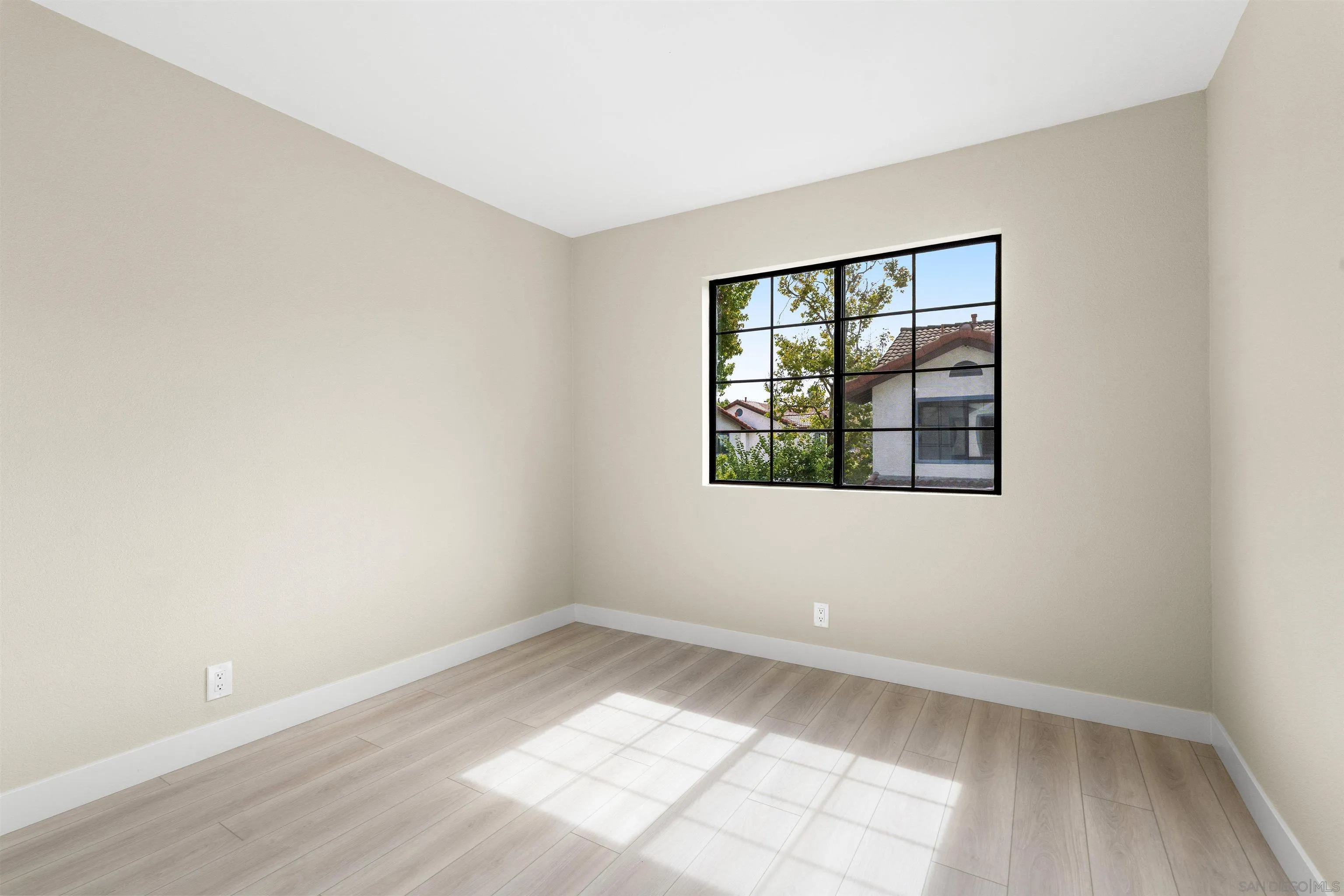 https://cdn.realtyfeed.com/cdn/127/260003317/9230c0f46588ef96b06ae55373a4004b.webp