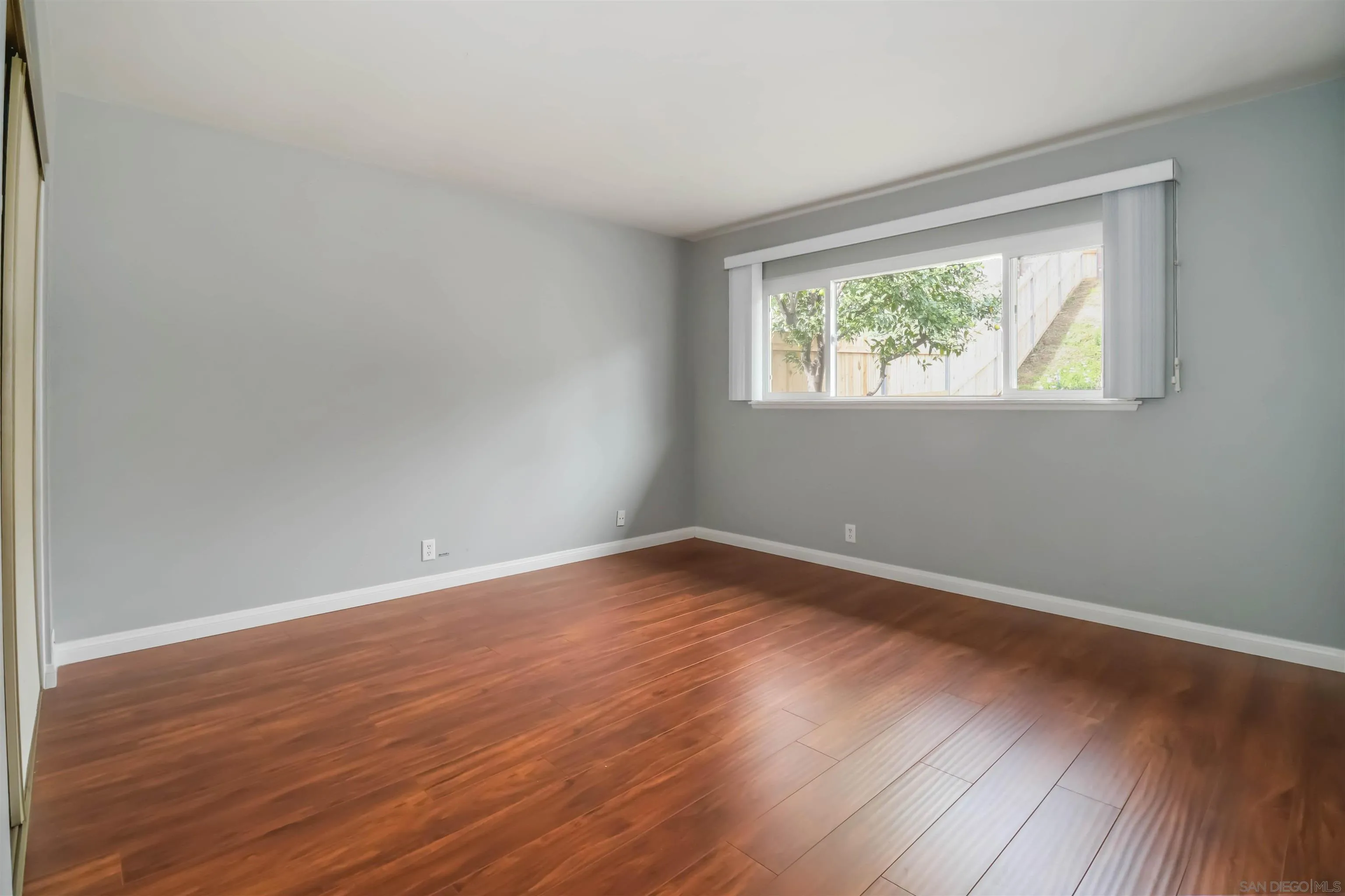 https://cdn.realtyfeed.com/cdn/127/260003326/ed7d6f3f9e9203a897b3e250b209472a.webp