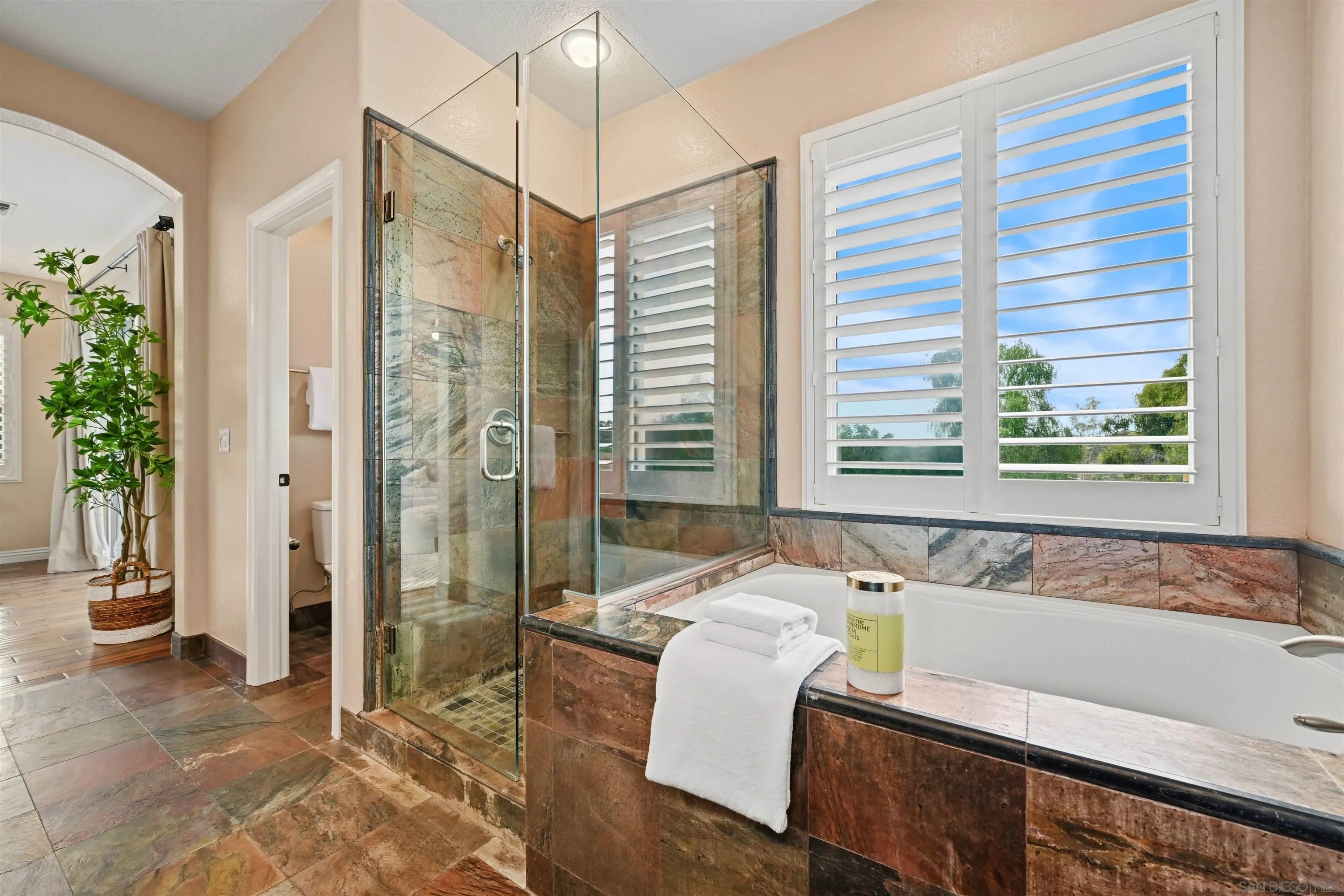 https://cdn.realtyfeed.com/cdn/127/260003332/3f0280f6892be96a5858aa73d4e98da0.webp