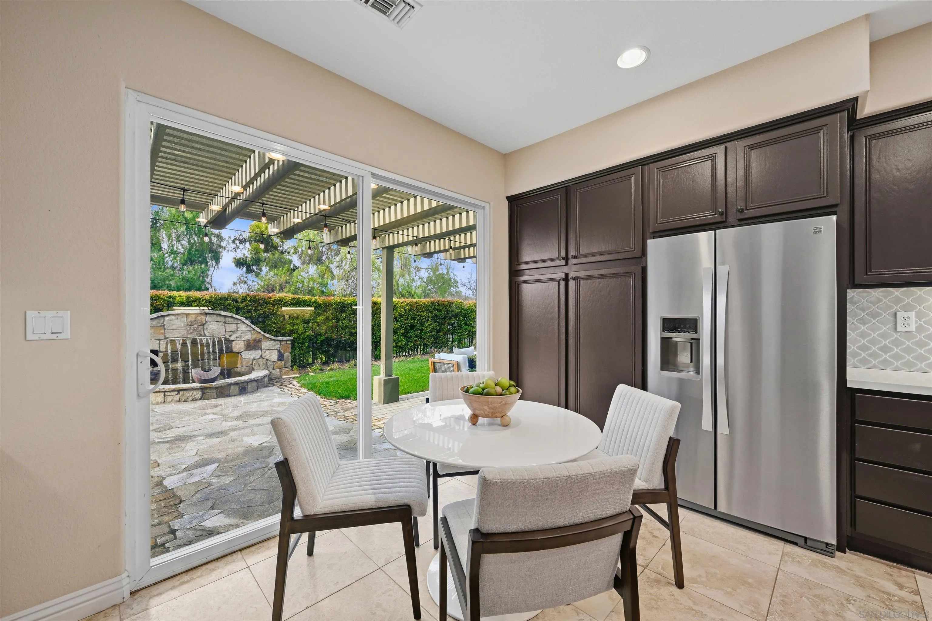 https://cdn.realtyfeed.com/cdn/127/260003332/4be82140b11e7e5b450479b2c867e773.webp