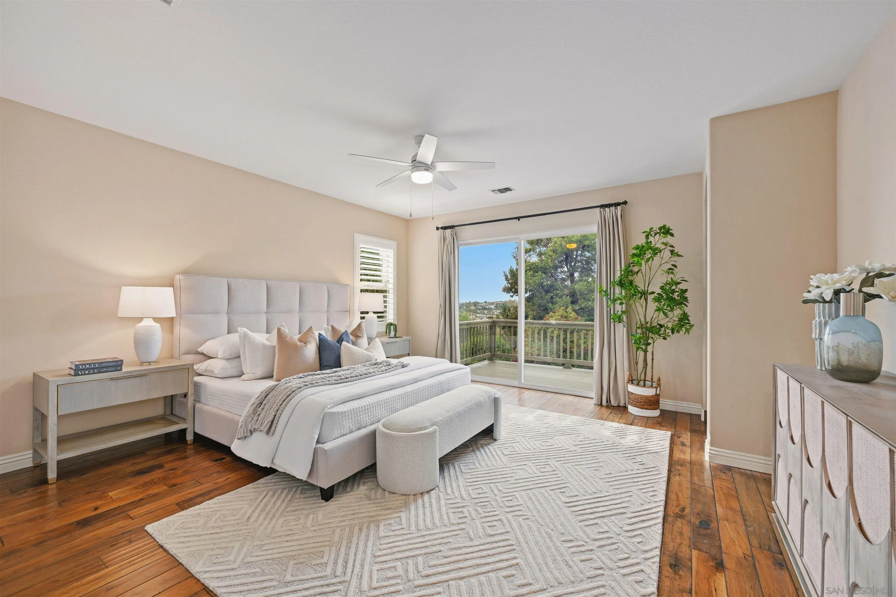 https://cdn.realtyfeed.com/cdn/127/260003332/ae952f54825d8d688846822602a7b356.webp