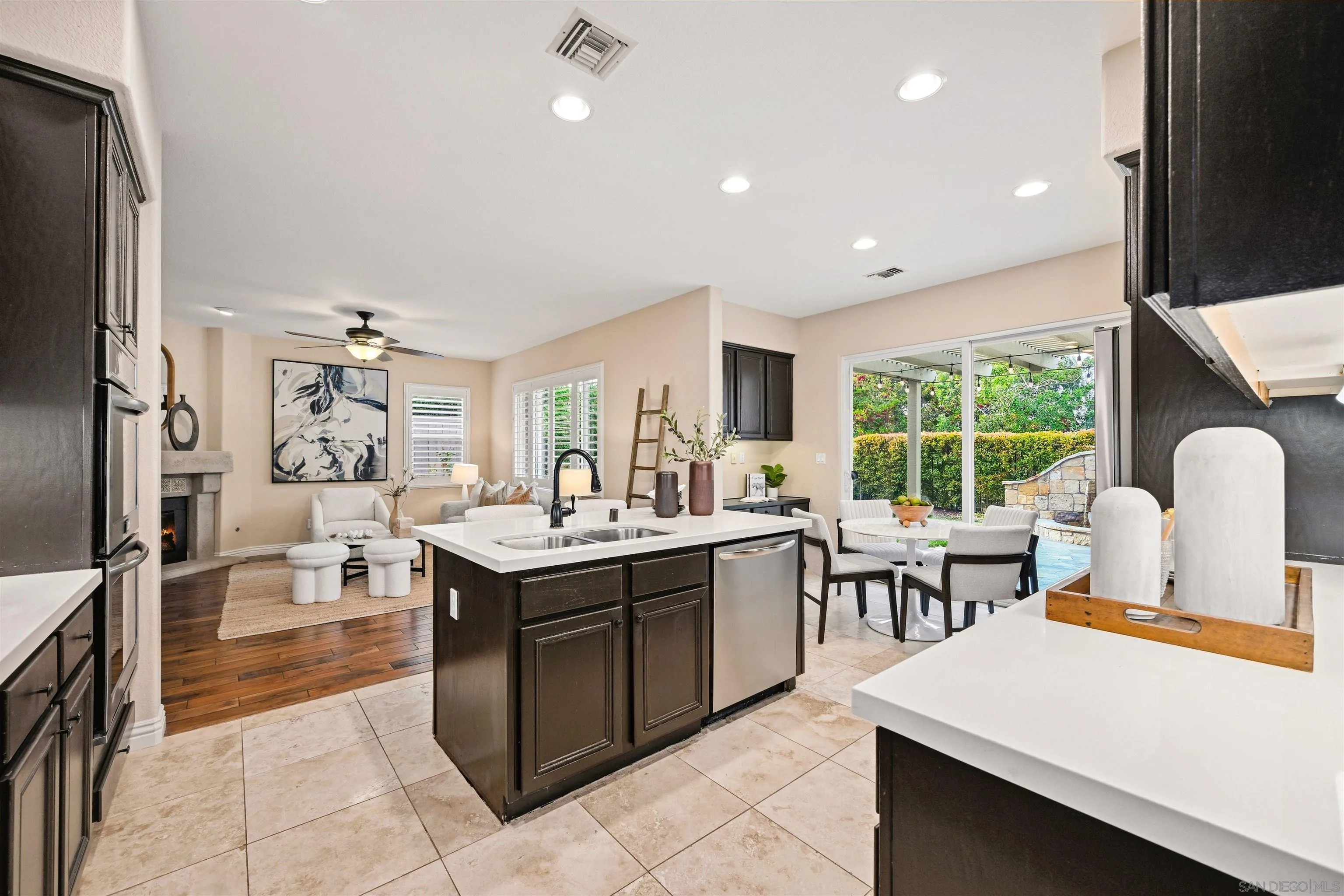 https://cdn.realtyfeed.com/cdn/127/260003332/d70894c3812a177ec68b727977491856.webp