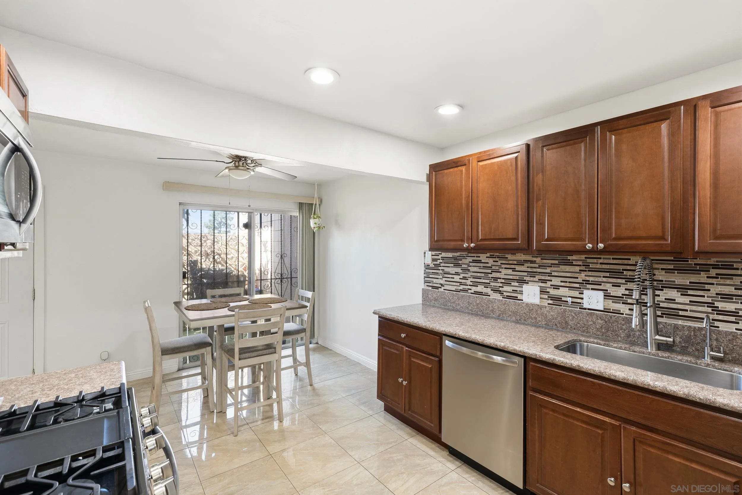 Photo #7: 260003333 Listing: Photo #7