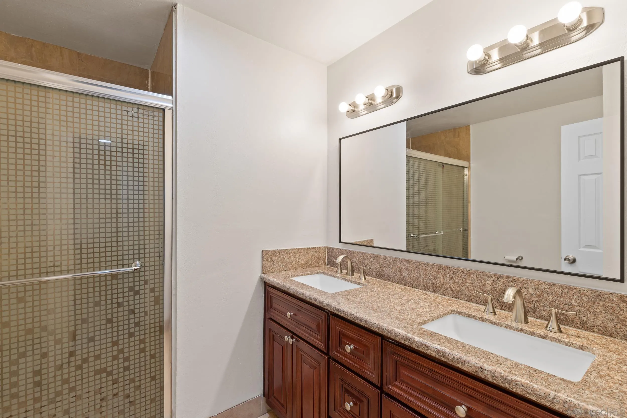 Photo #10: 260003333 Listing: Photo #10