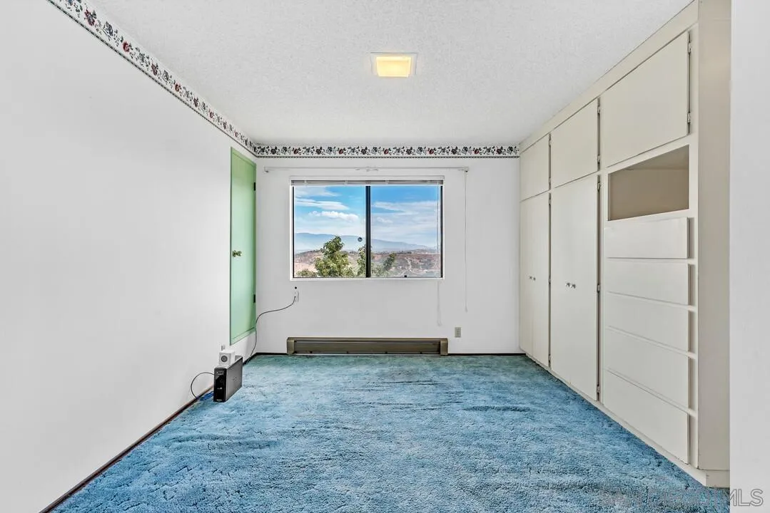 https://cdn.realtyfeed.com/cdn/127/260003339/f7b4d3add04630bcf11119ee046dd464.webp