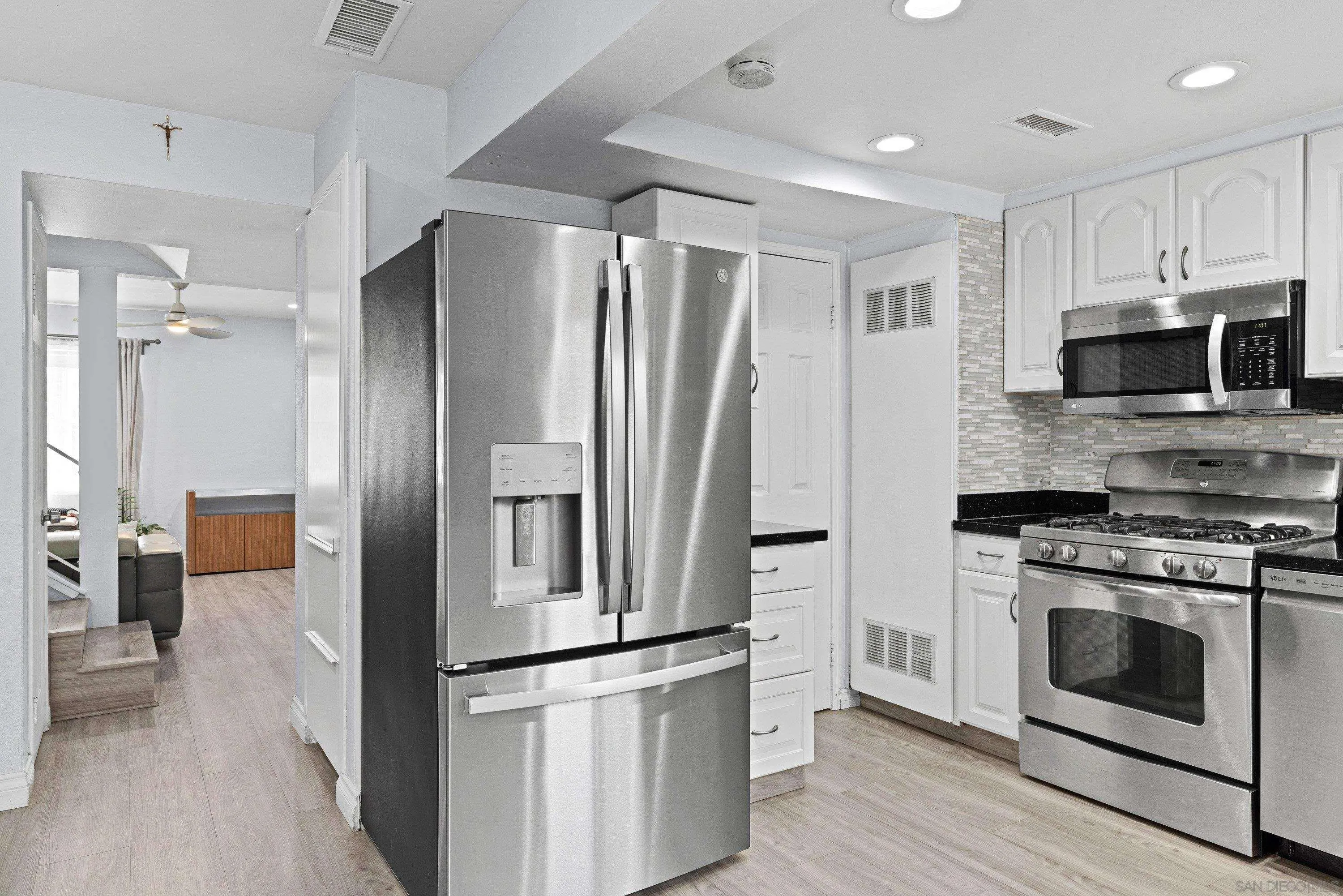 8022 Winter Gardens Blvd Unit C, El Cajon, CA 92021 - Photo 4 of 32, El Cajon, CA