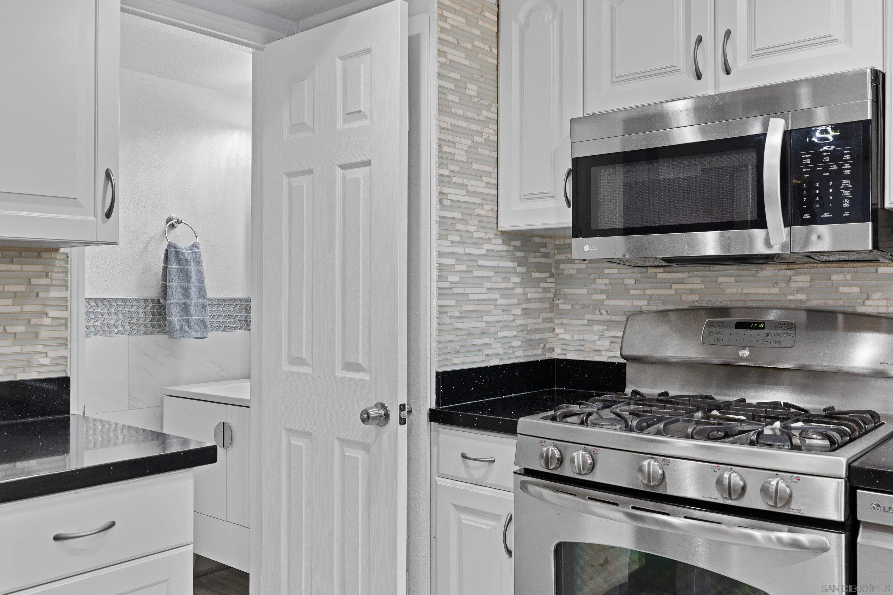 8022 Winter Gardens Blvd Unit C, El Cajon, CA 92021 - Photo 5 of 32, El Cajon, CA