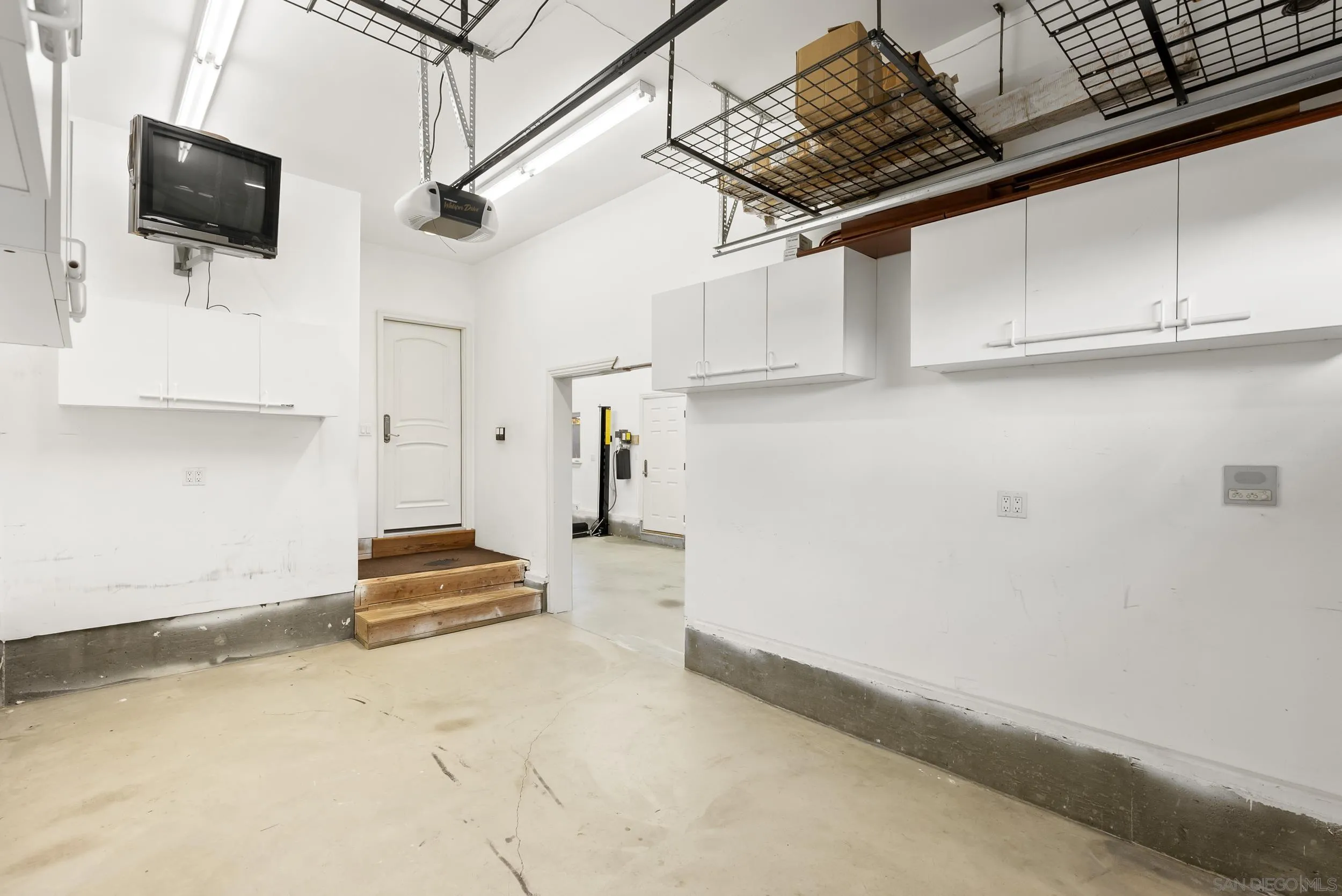 https://cdn.realtyfeed.com/cdn/127/260003349/cb46b27eb07003e3d1848122805e6738.webp