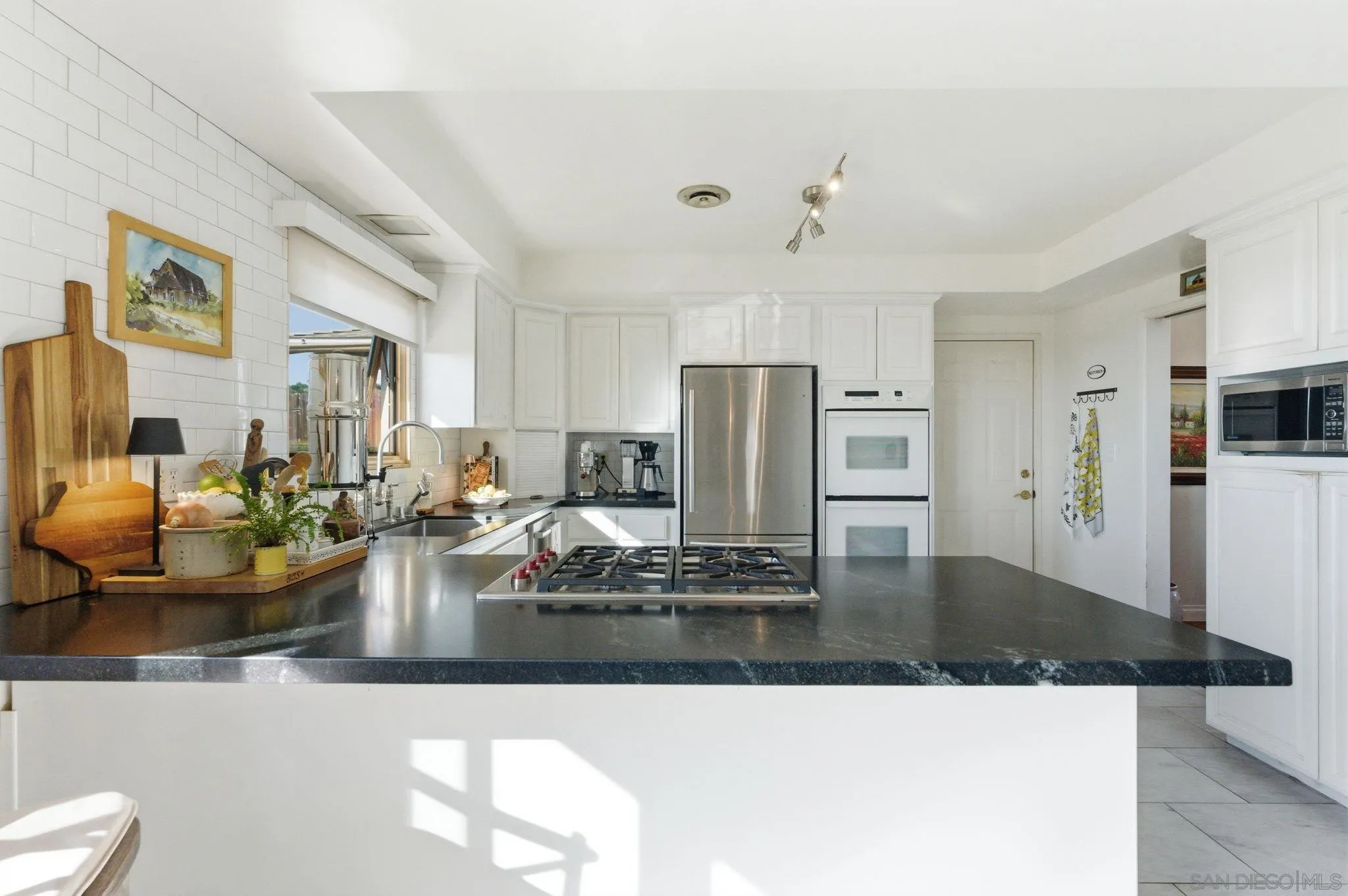 https://cdn.realtyfeed.com/cdn/127/260003350/5651c4d661430a848d51c9e5a1c4a461.webp