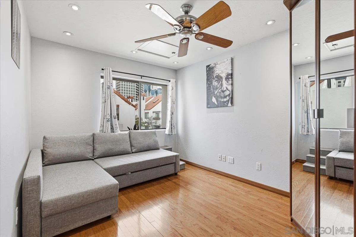 Photo #32: 260003356 Listing: Photo #32