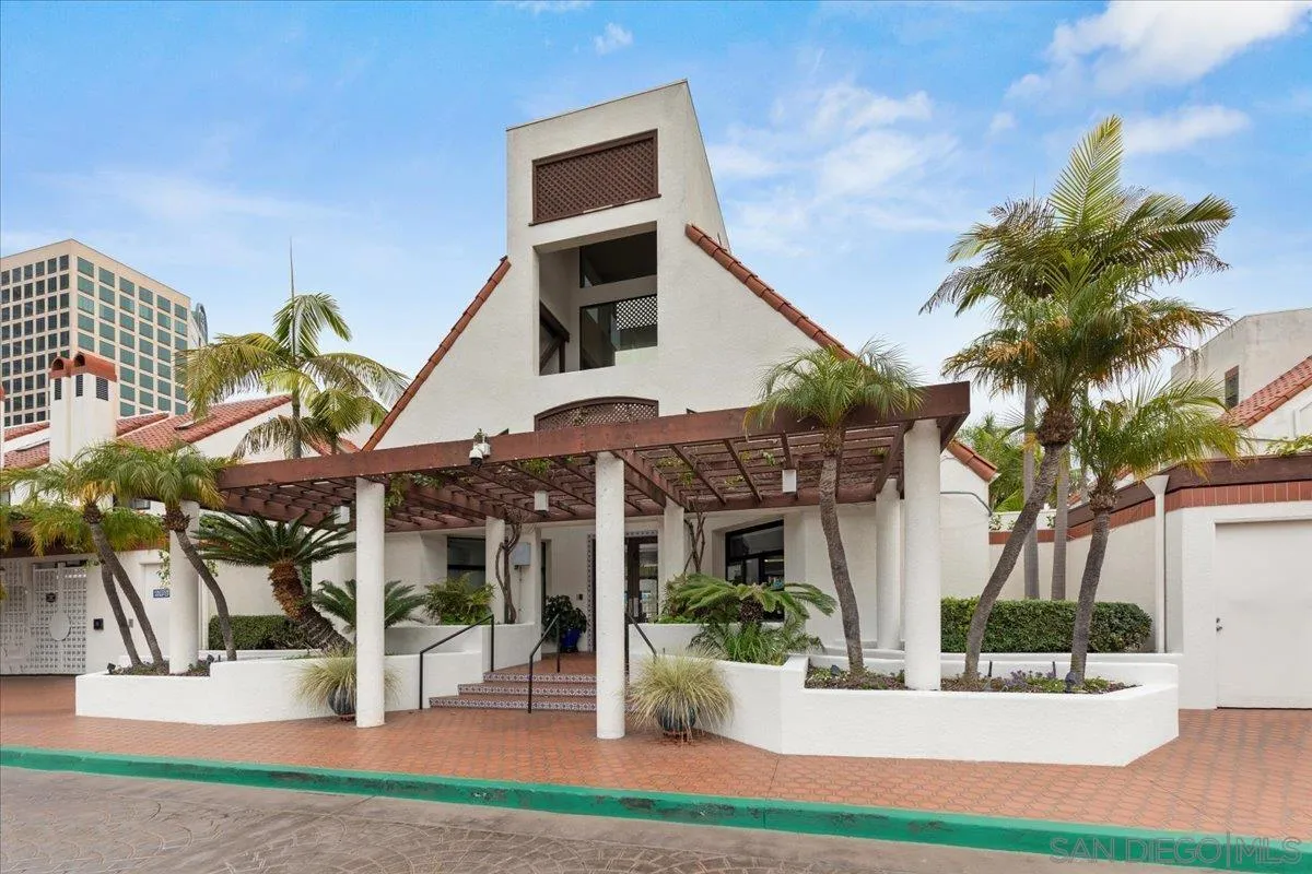 Photo #3: 260003356 Listing: Photo #3