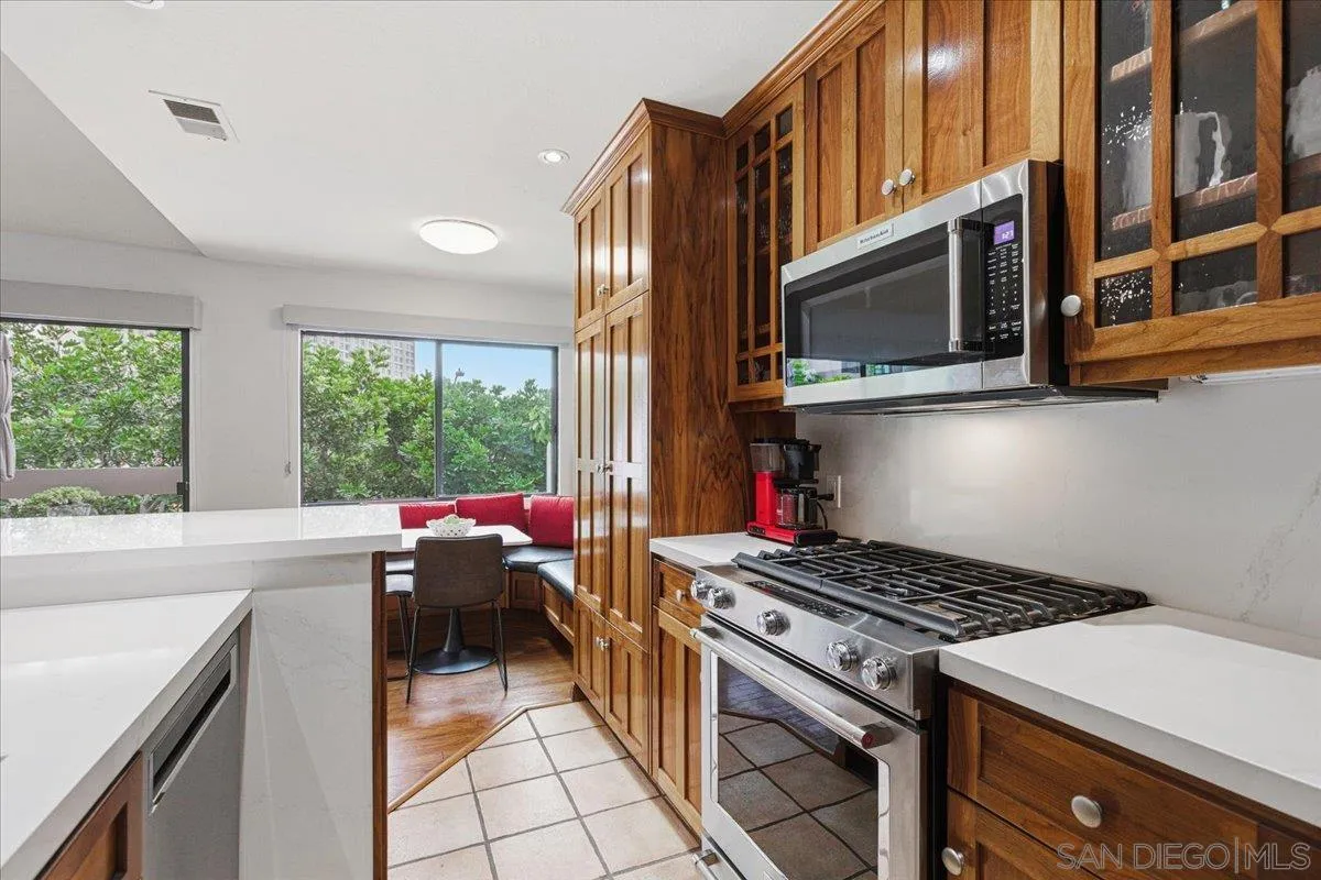 Photo #12: 260003356 Listing: Photo #12