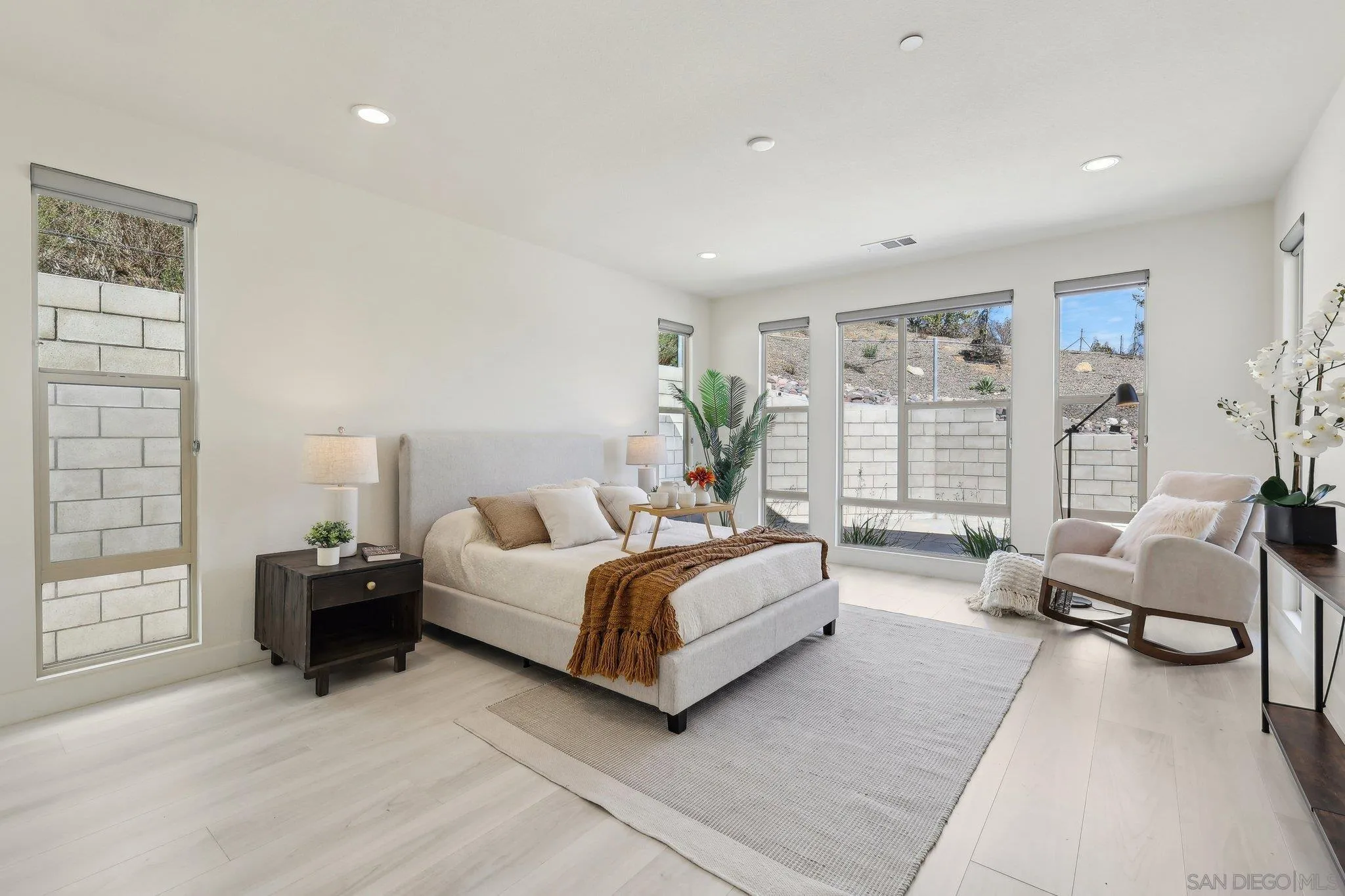 https://cdn.realtyfeed.com/cdn/127/260003359/0b5ed9d0afcab705b2f69e844a536115.webp