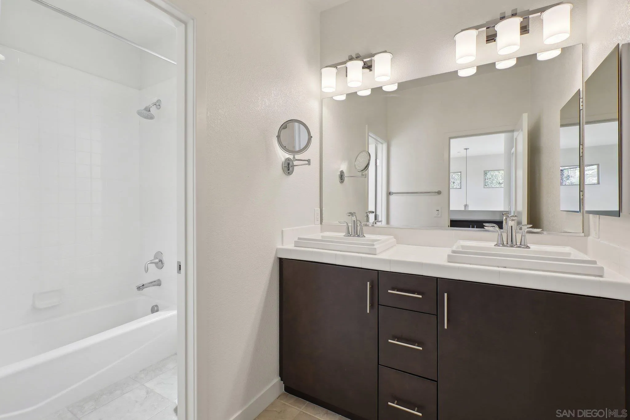 https://cdn.realtyfeed.com/cdn/127/260003359/2485566ac3b8fa3a7e843f4f4c53149b.webp