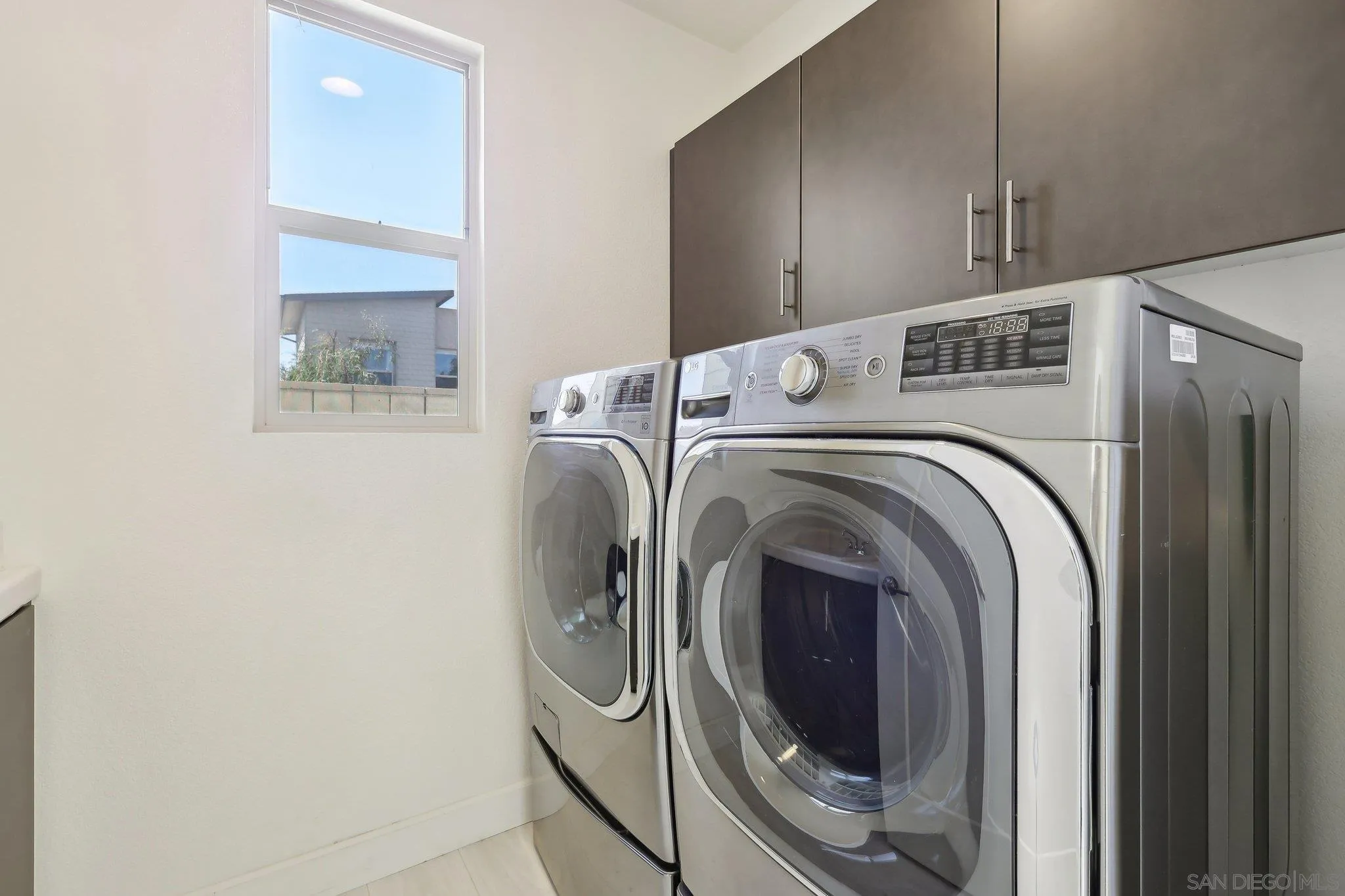 https://cdn.realtyfeed.com/cdn/127/260003359/ebabaa6206e2b2ed3b27f1c5833298cf.webp