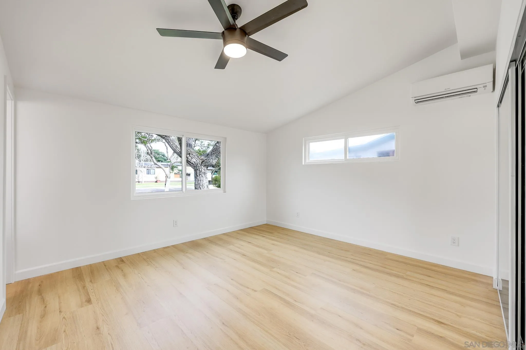https://cdn.realtyfeed.com/cdn/127/260003362/0c639f5a36cbbb0405322cf1d63633fe.webp