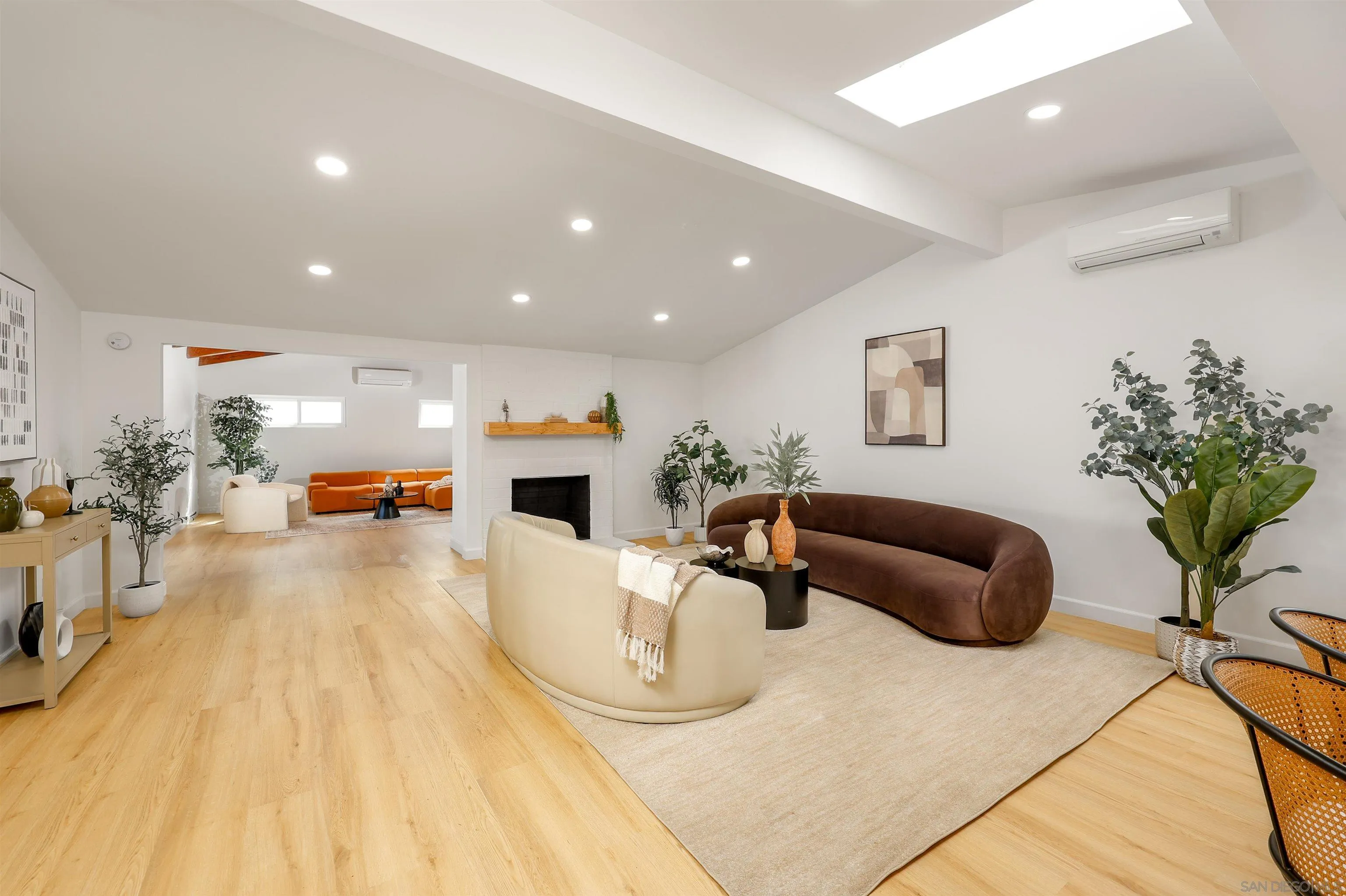 https://cdn.realtyfeed.com/cdn/127/260003362/3eb74ab33daf2a41c38768fe1c4aeeea.webp