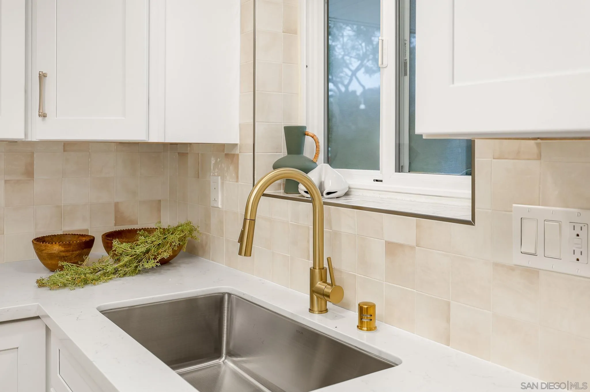 https://cdn.realtyfeed.com/cdn/127/260003362/5948c64e9396066144354ef79a778d1f.webp